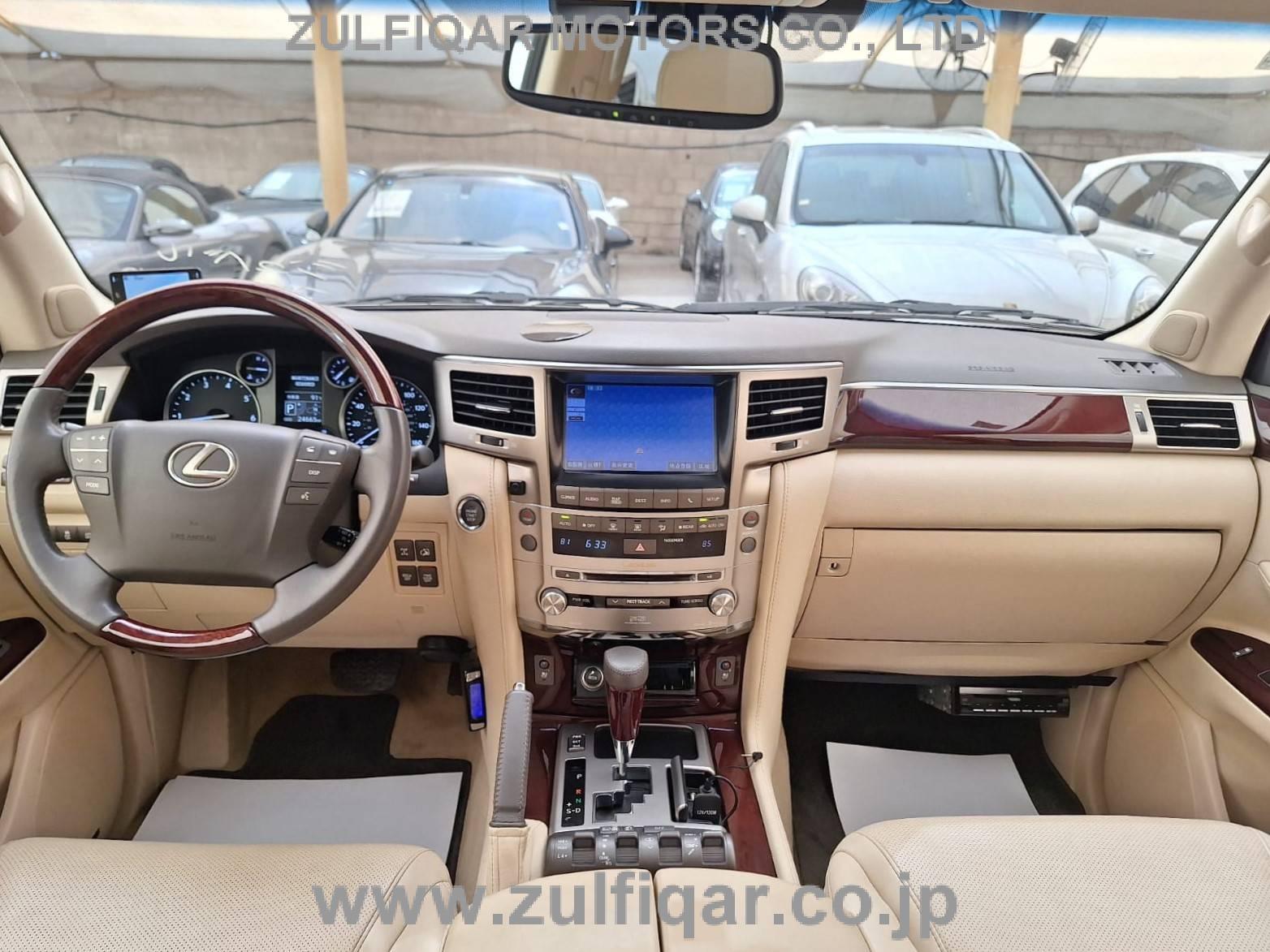 LEXUS LX 570 2014 Image 12