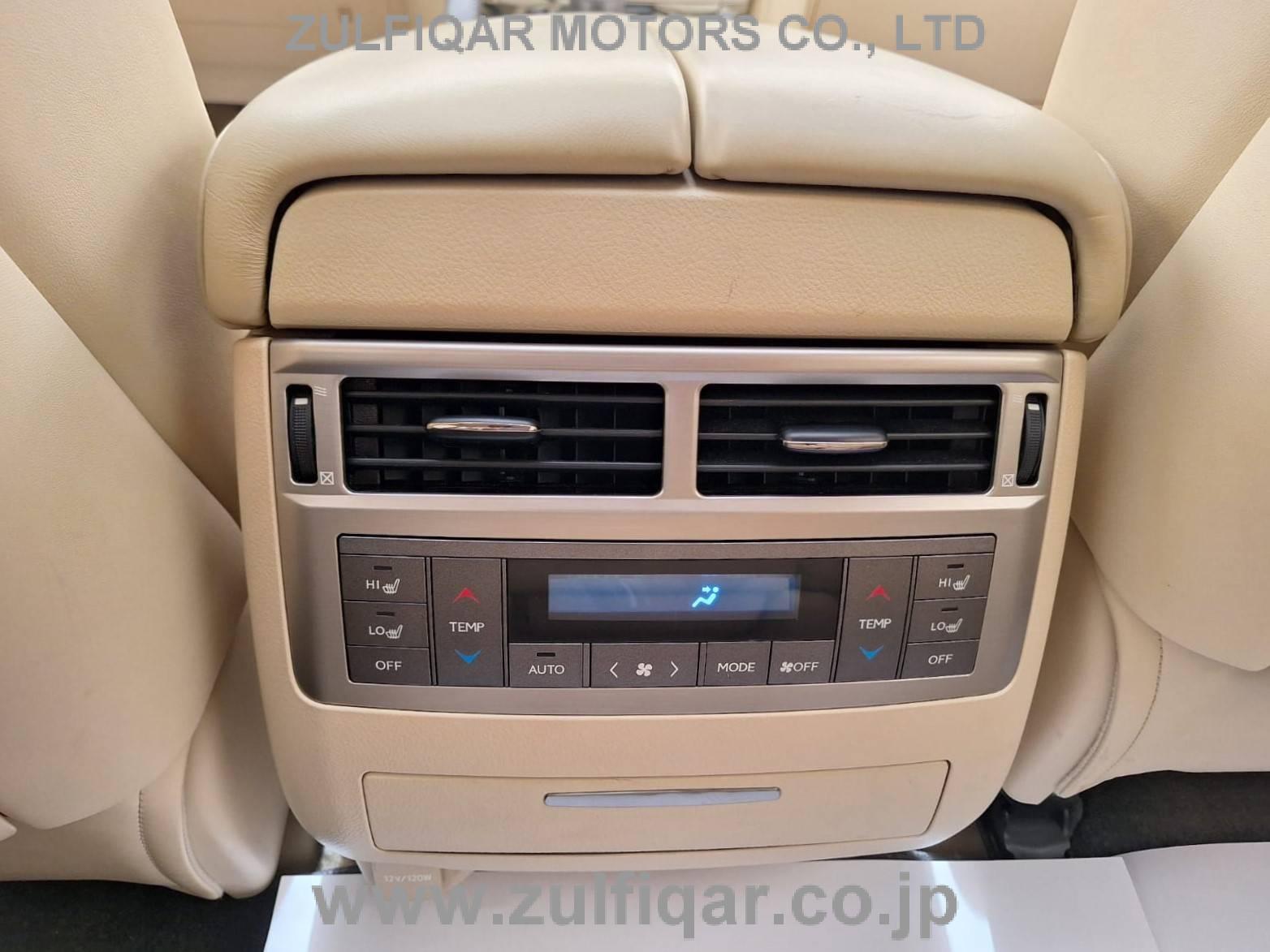 LEXUS LX 570 2014 Image 21