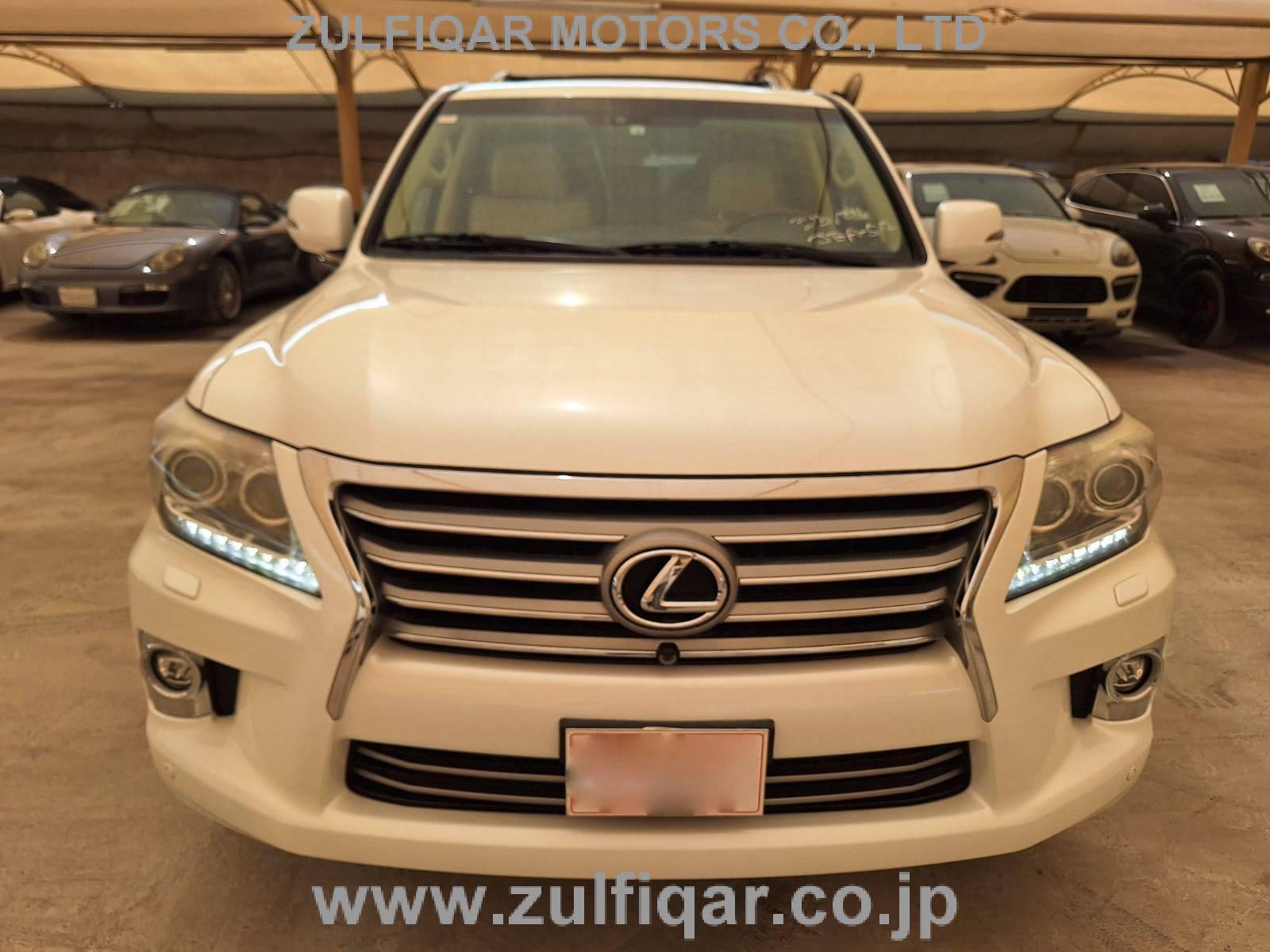 LEXUS LX 570 2014 Image 8