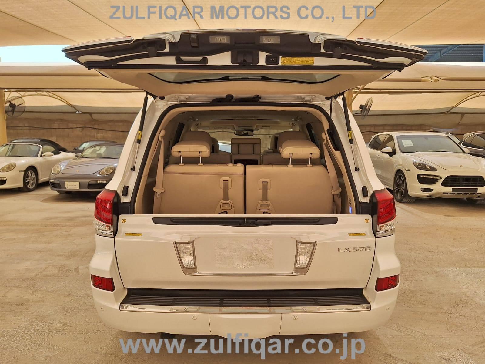LEXUS LX 570 2014 Image 10