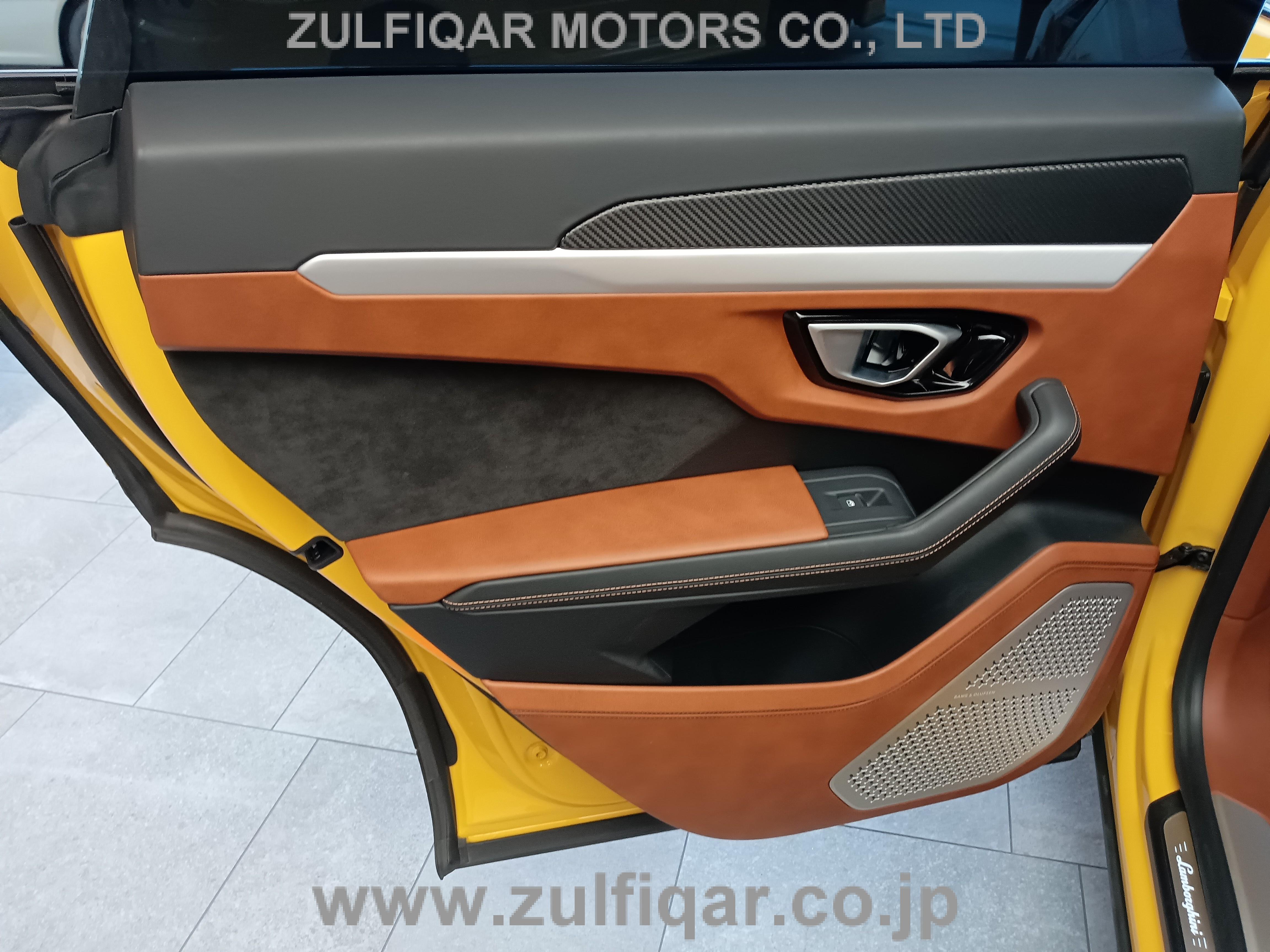 LAMBORGHINI URUS 2018 Image 24