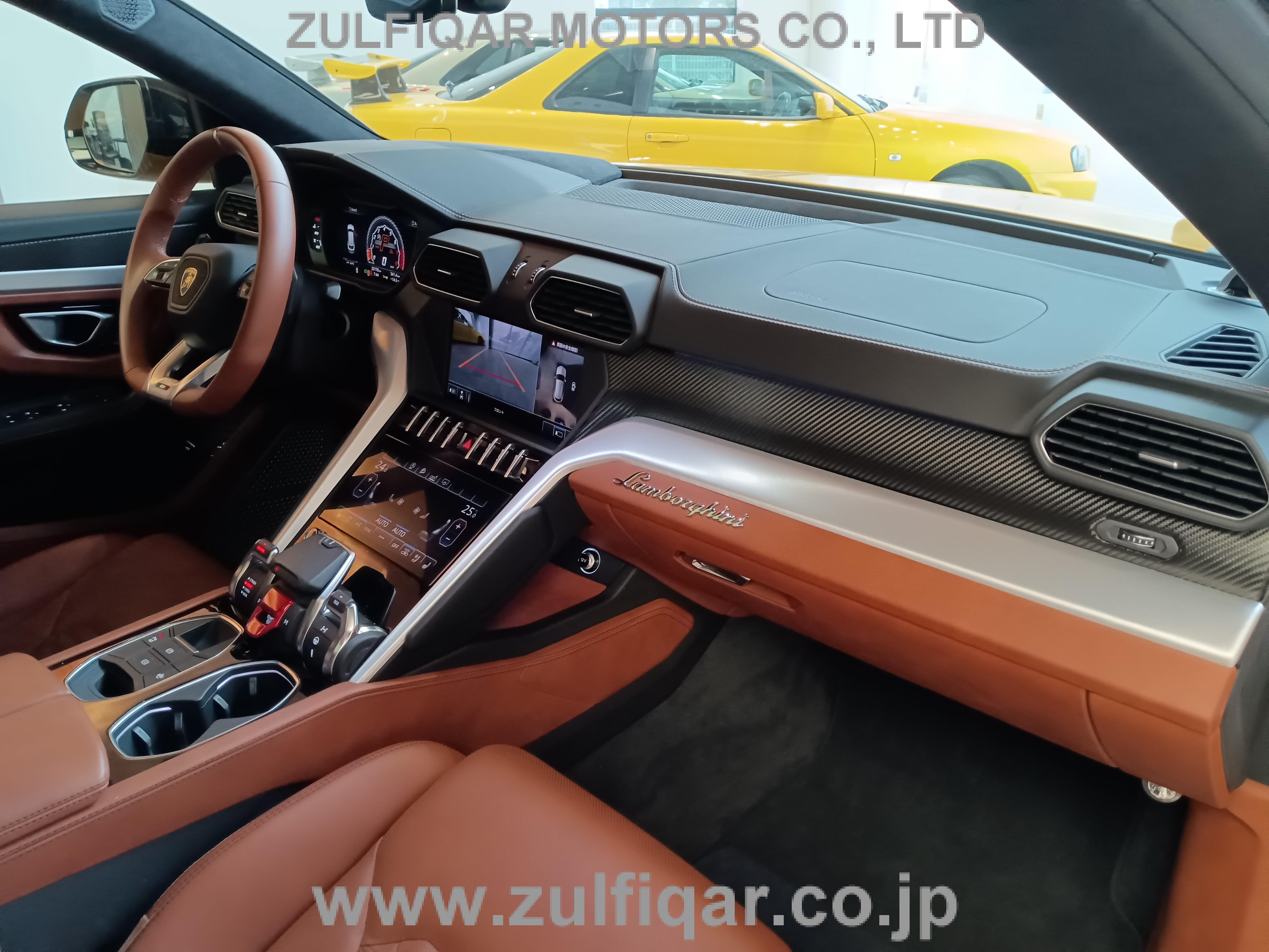 LAMBORGHINI URUS 2018 Image 32