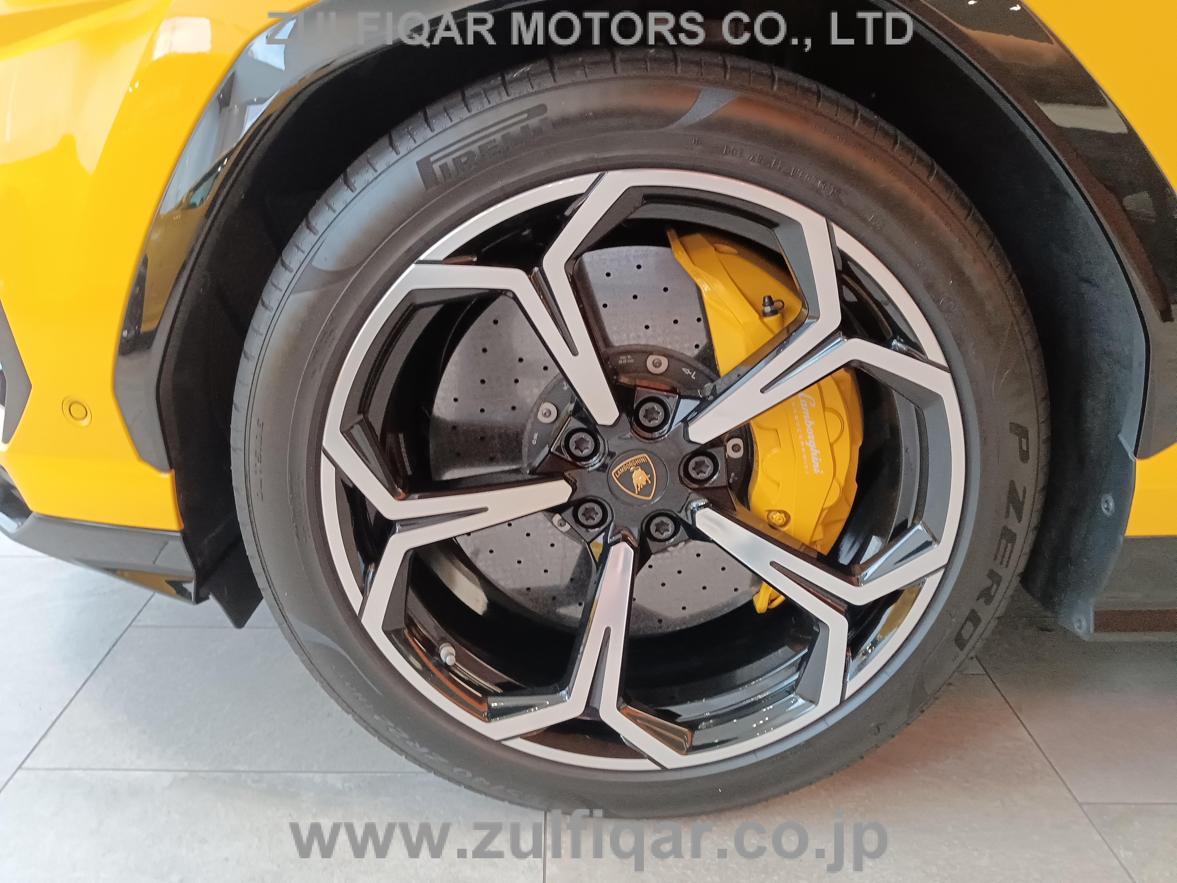 LAMBORGHINI URUS 2018 Image 38