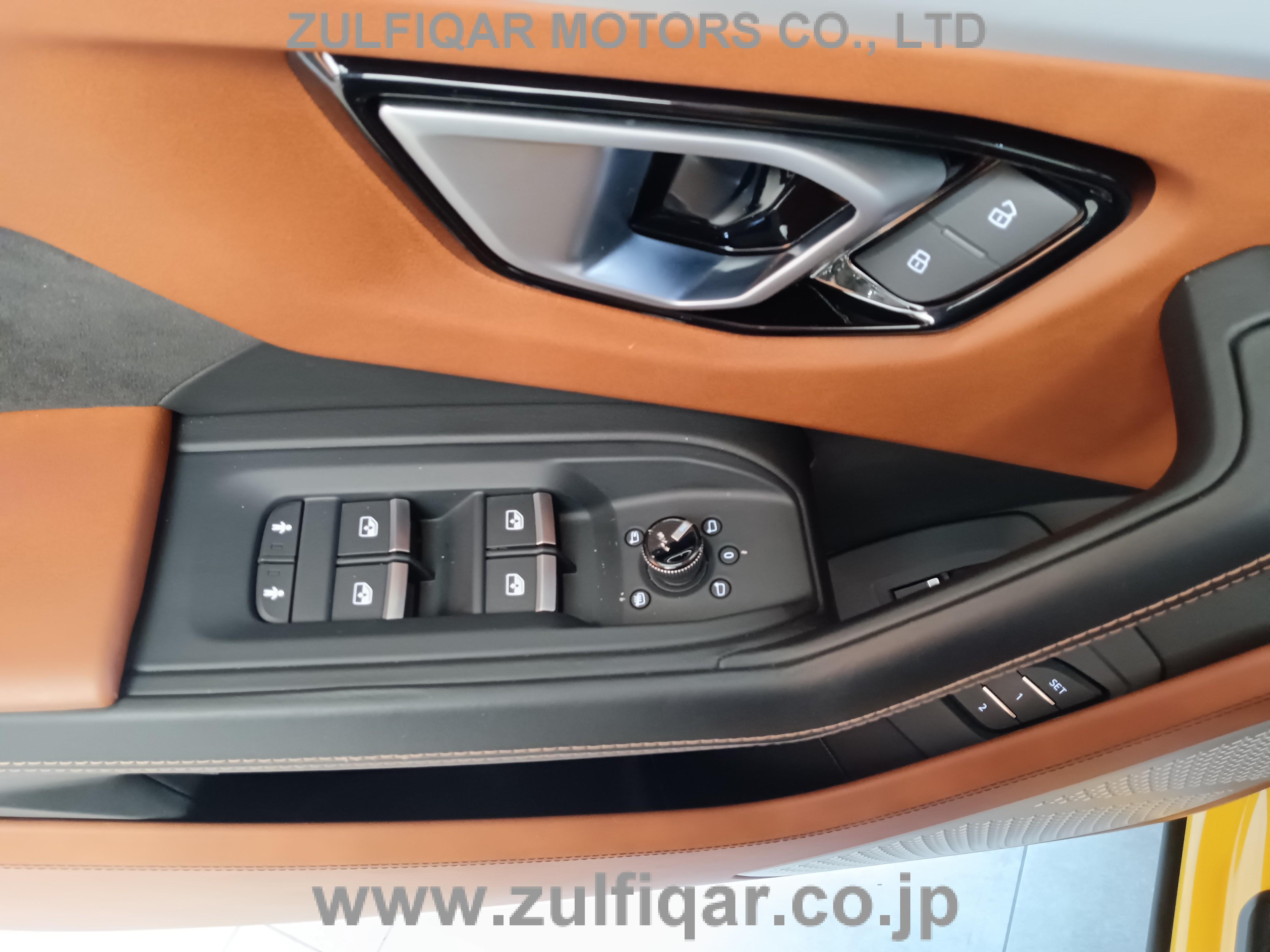 LAMBORGHINI URUS 2018 Image 42