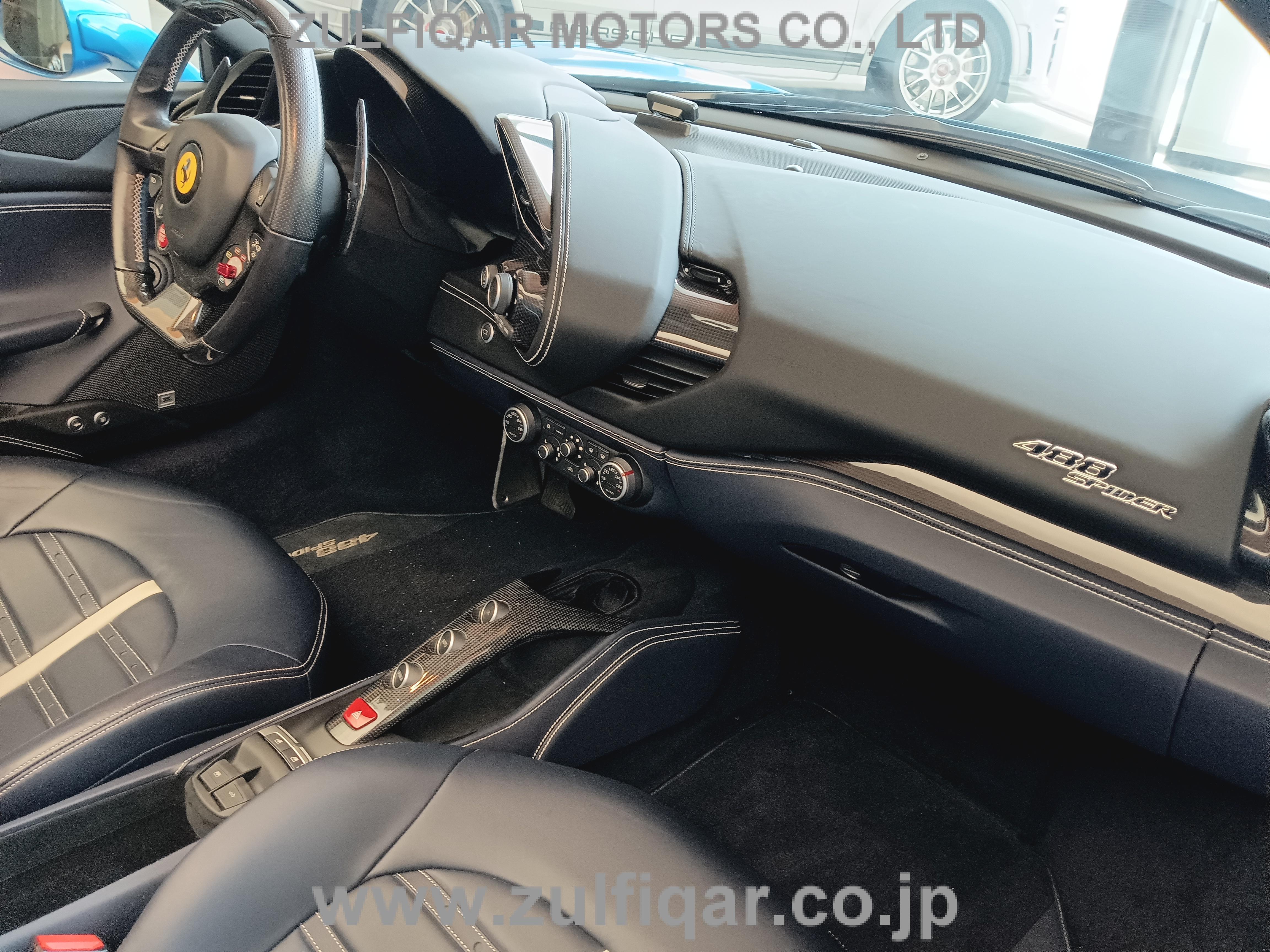 FERRARI 488 SPIDER 2016 Image 35