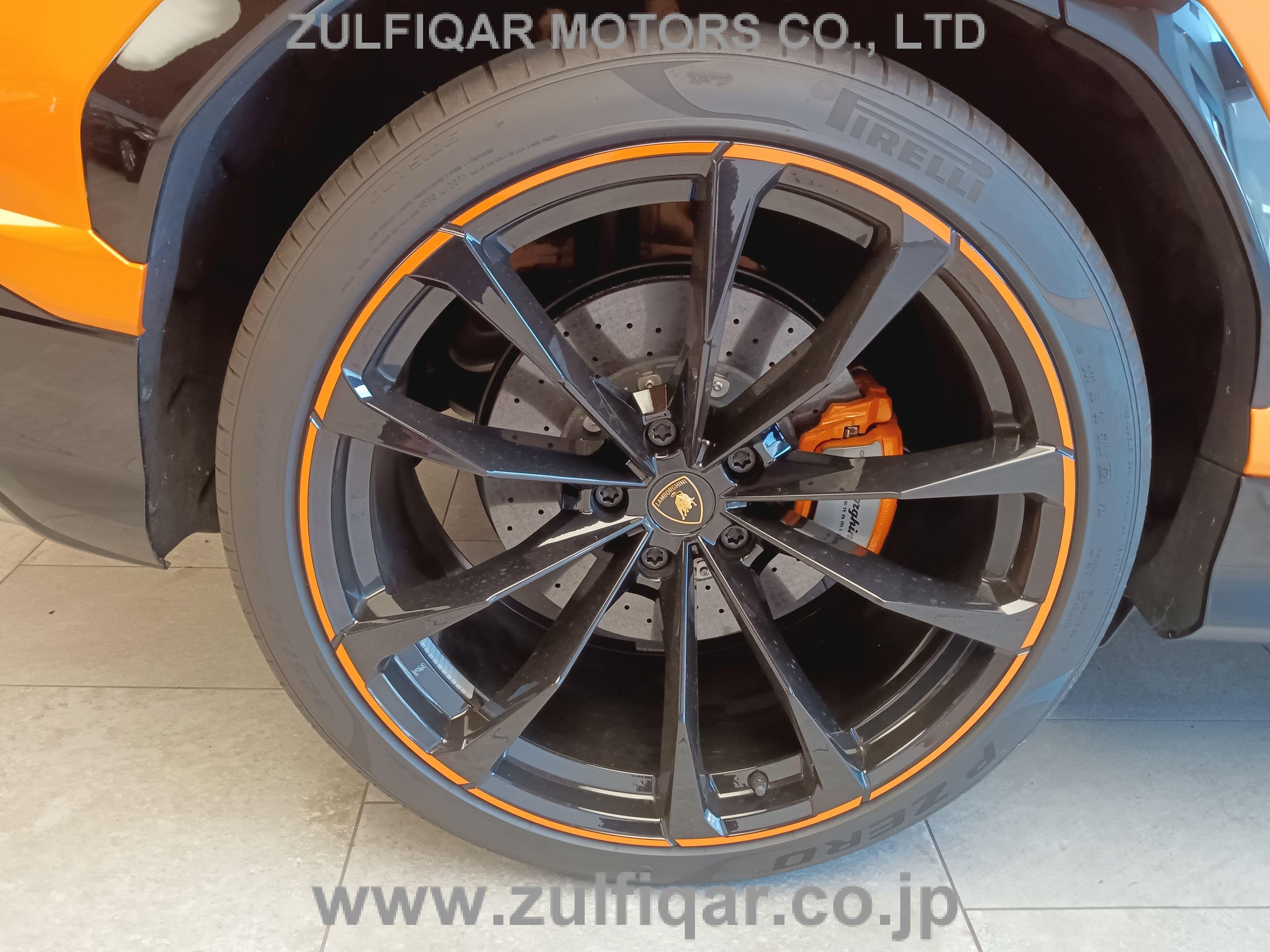 LAMBORGHINI URUS 2021 Image 21