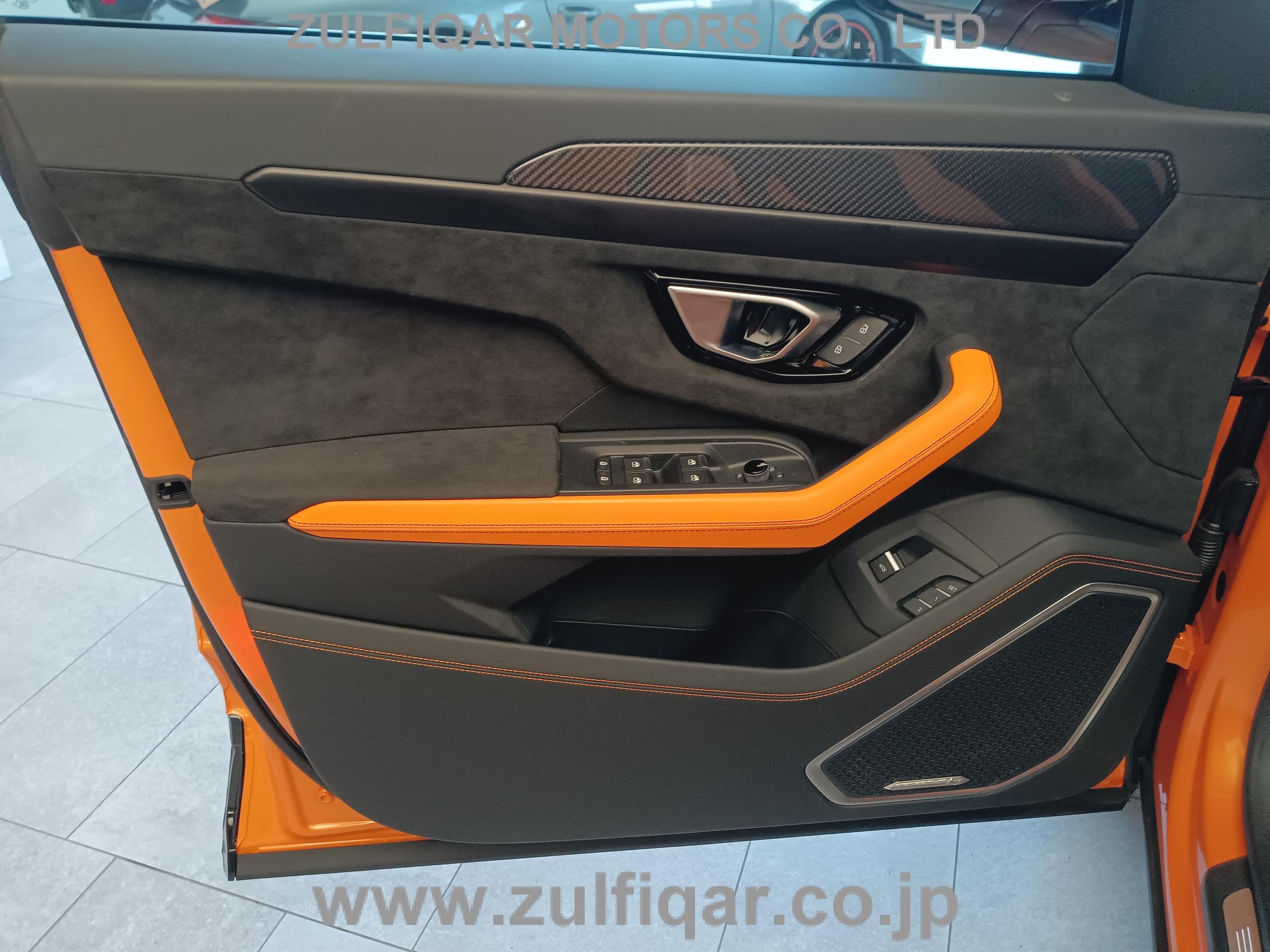 LAMBORGHINI URUS 2021 Image 26