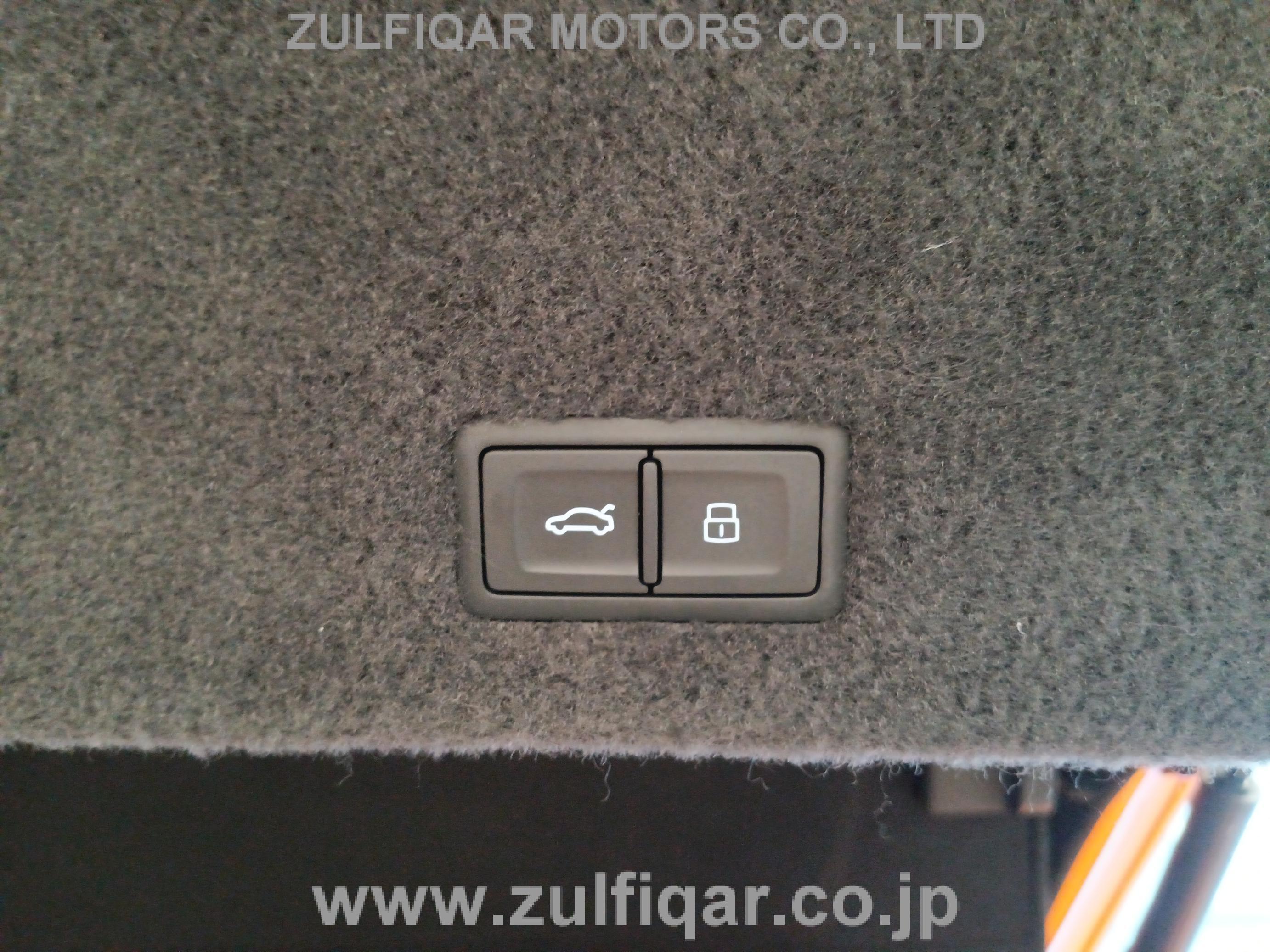 LAMBORGHINI URUS 2021 Image 31