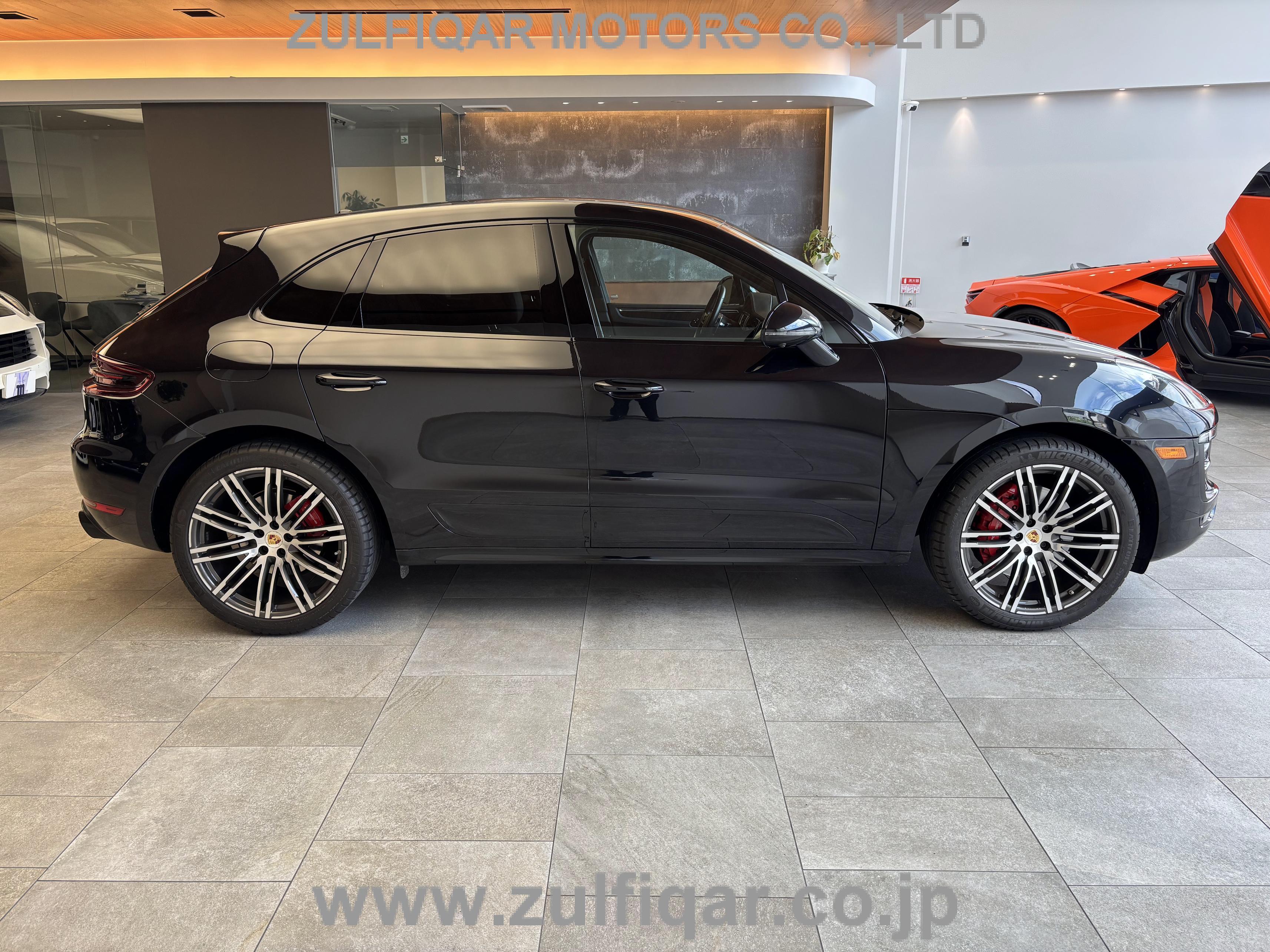 PORSCHE MACAN 2017 Image 4