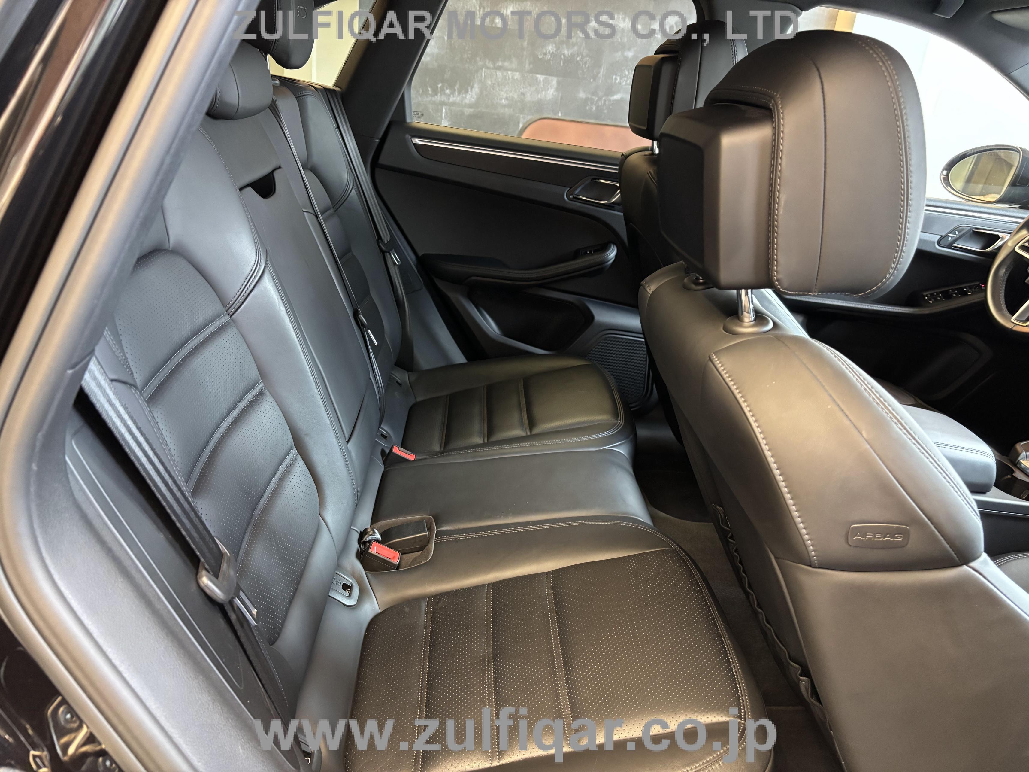 PORSCHE MACAN 2017 Image 31