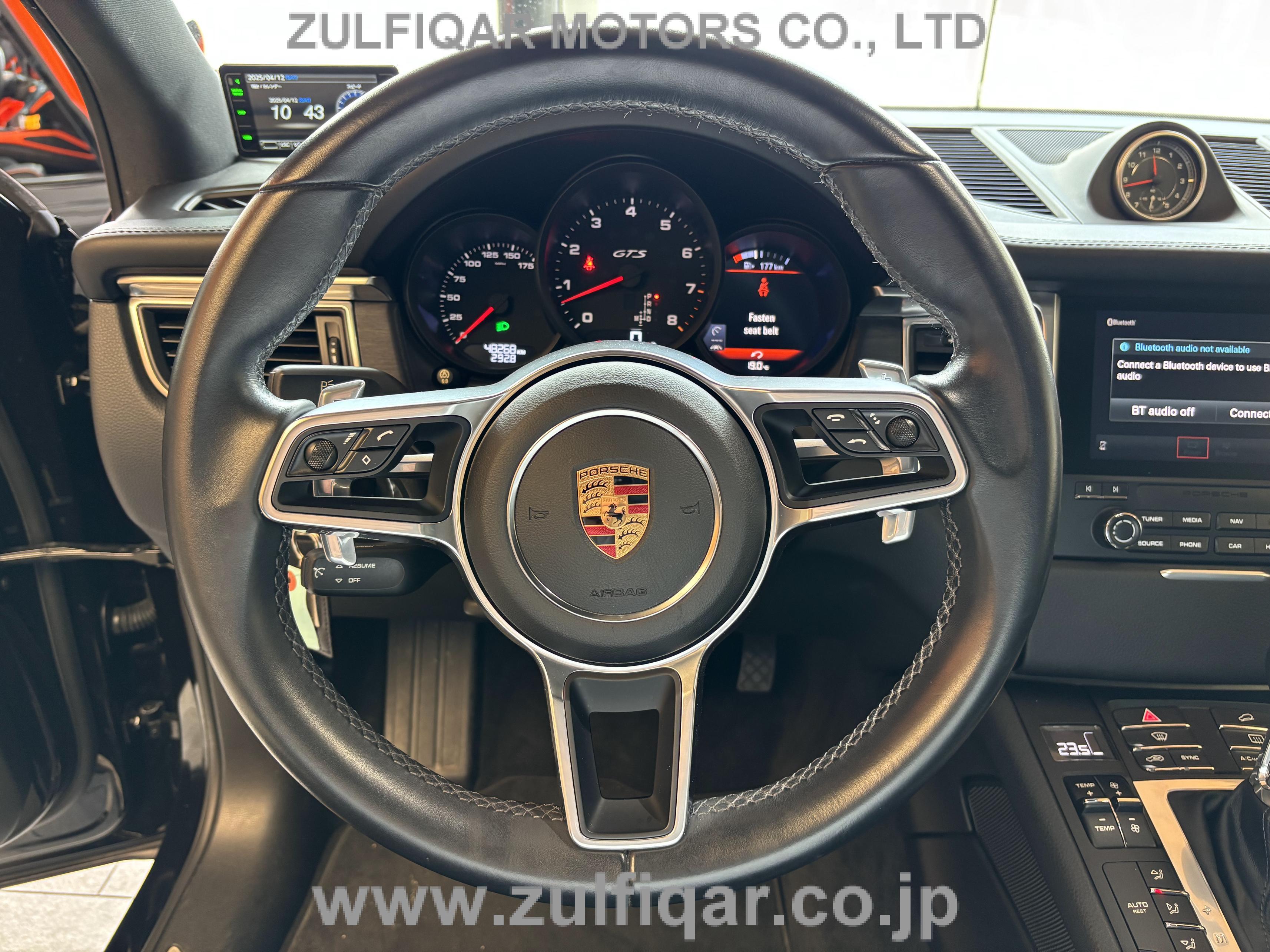 PORSCHE MACAN 2017 Image 35