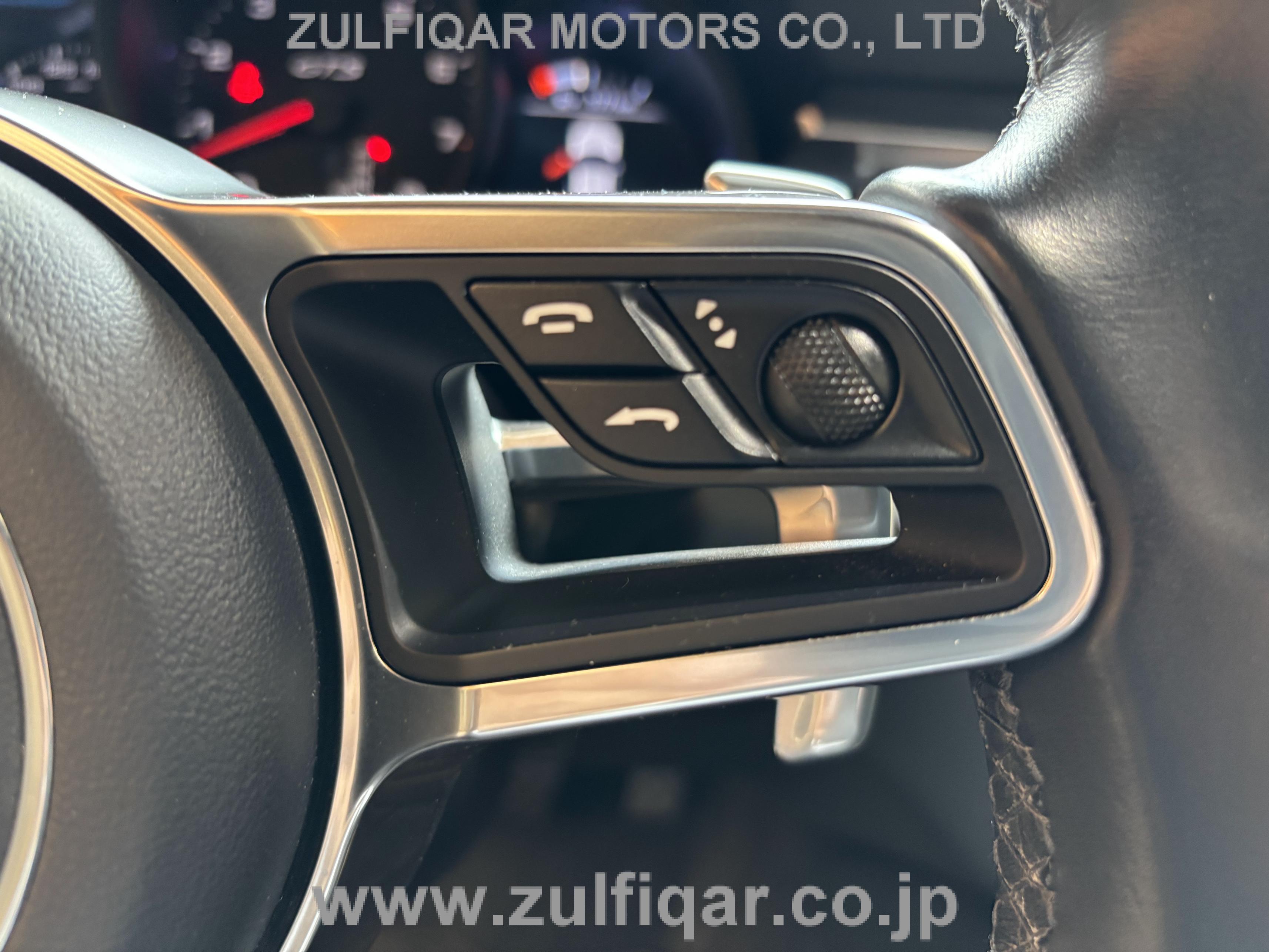 PORSCHE MACAN 2017 Image 38