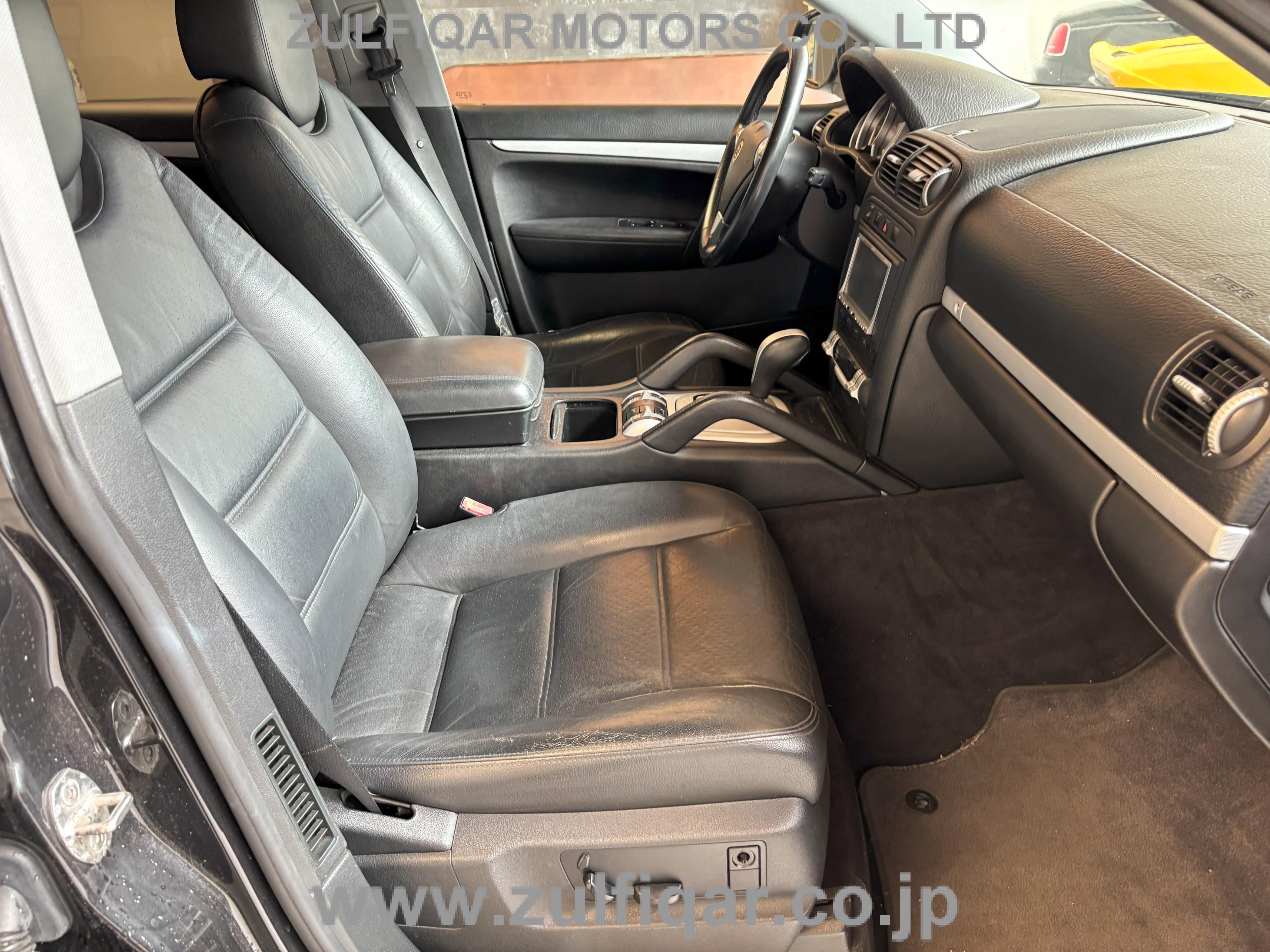 PORSCHE CAYENNE 2005 Image 29