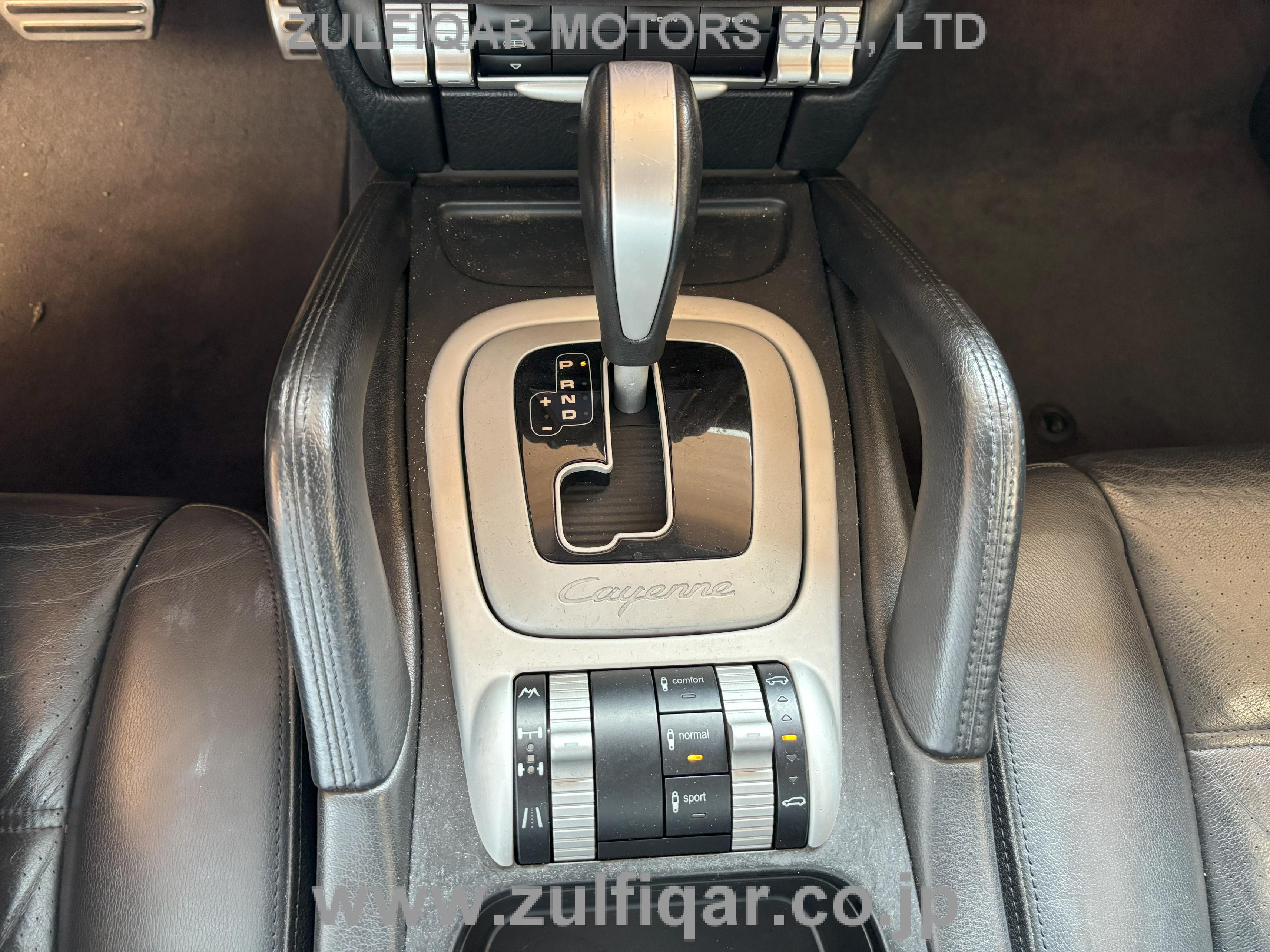 PORSCHE CAYENNE 2005 Image 37