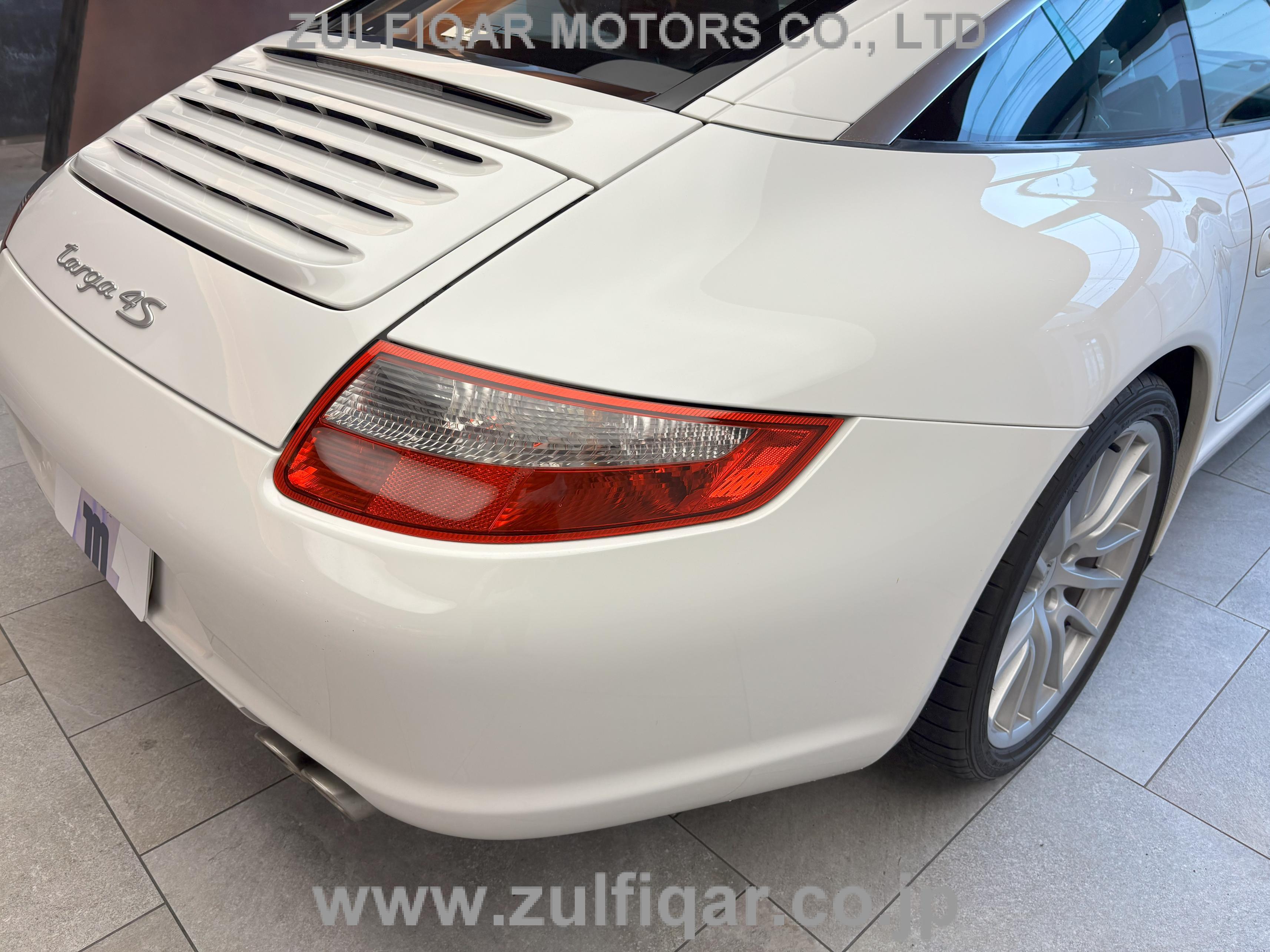 PORSCHE 911 2007 Image 21