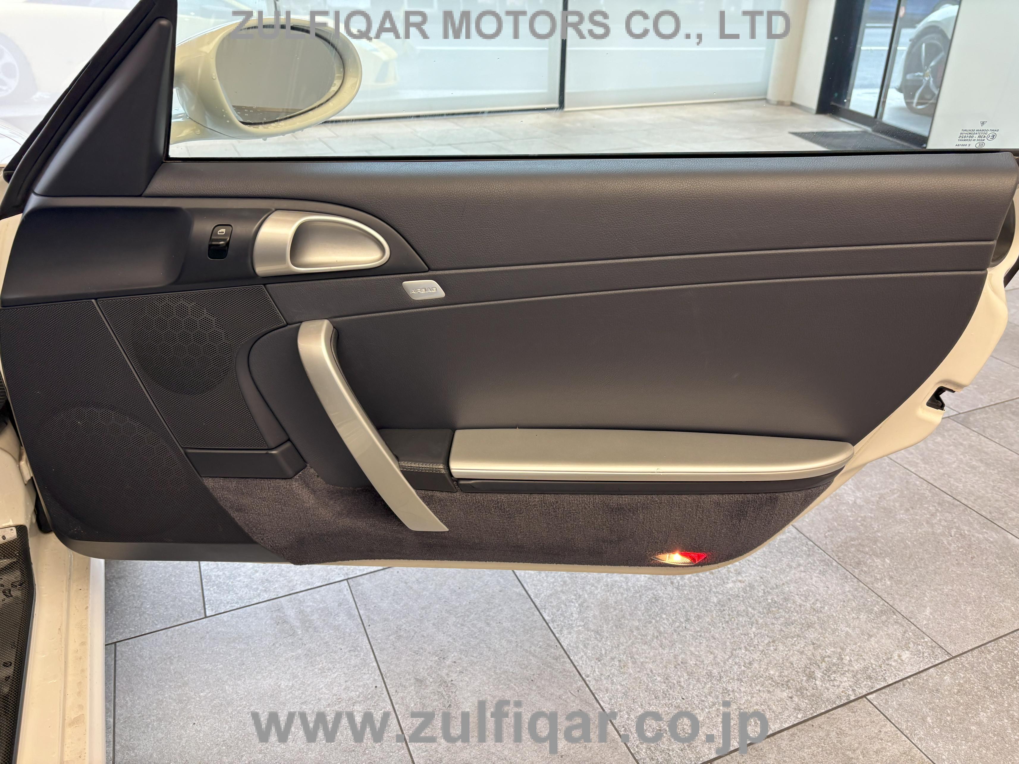 PORSCHE 911 2007 Image 30