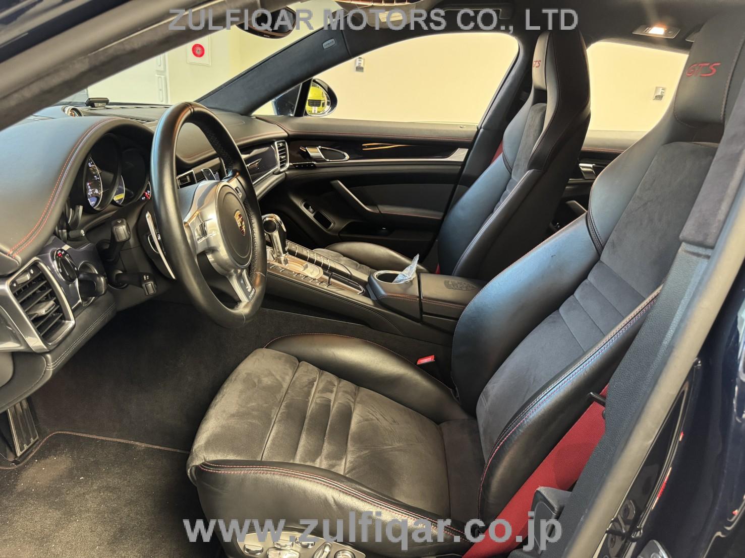 PORSCHE PANAMERA 2012 Image 30