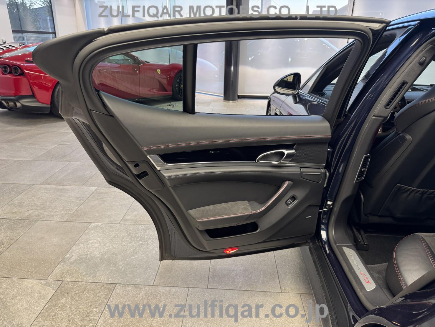 PORSCHE PANAMERA 2012 Image 36