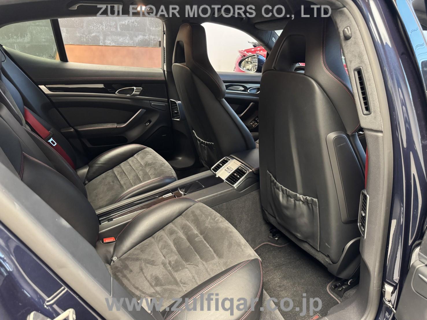 PORSCHE PANAMERA 2012 Image 37