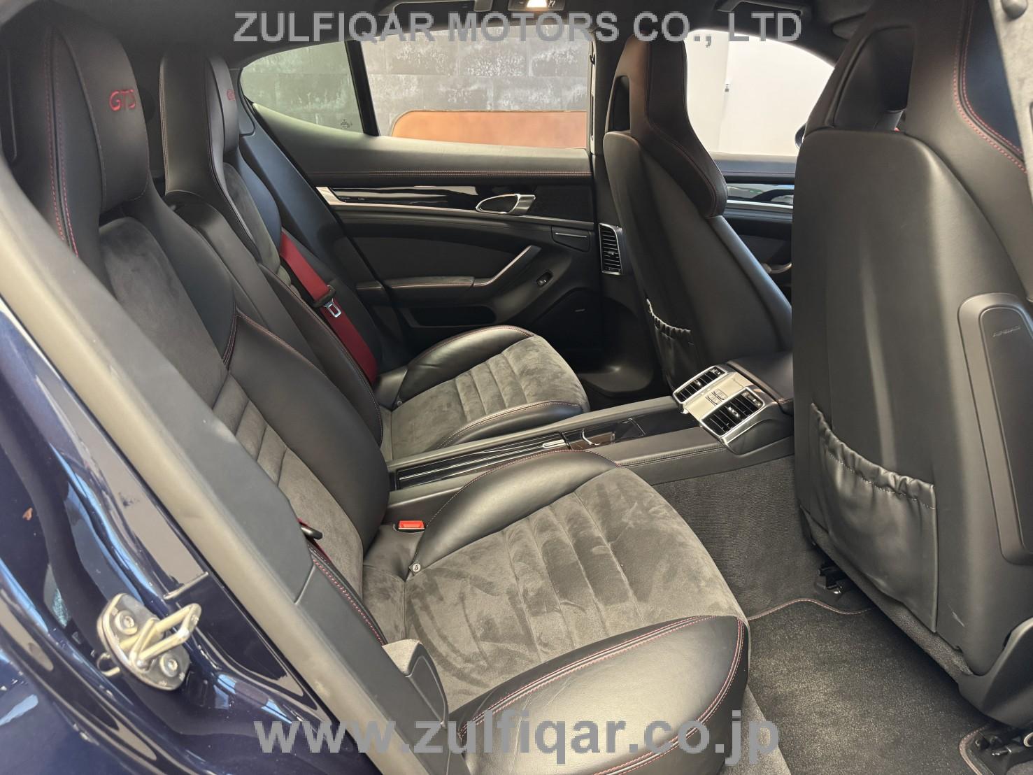 PORSCHE PANAMERA 2012 Image 38