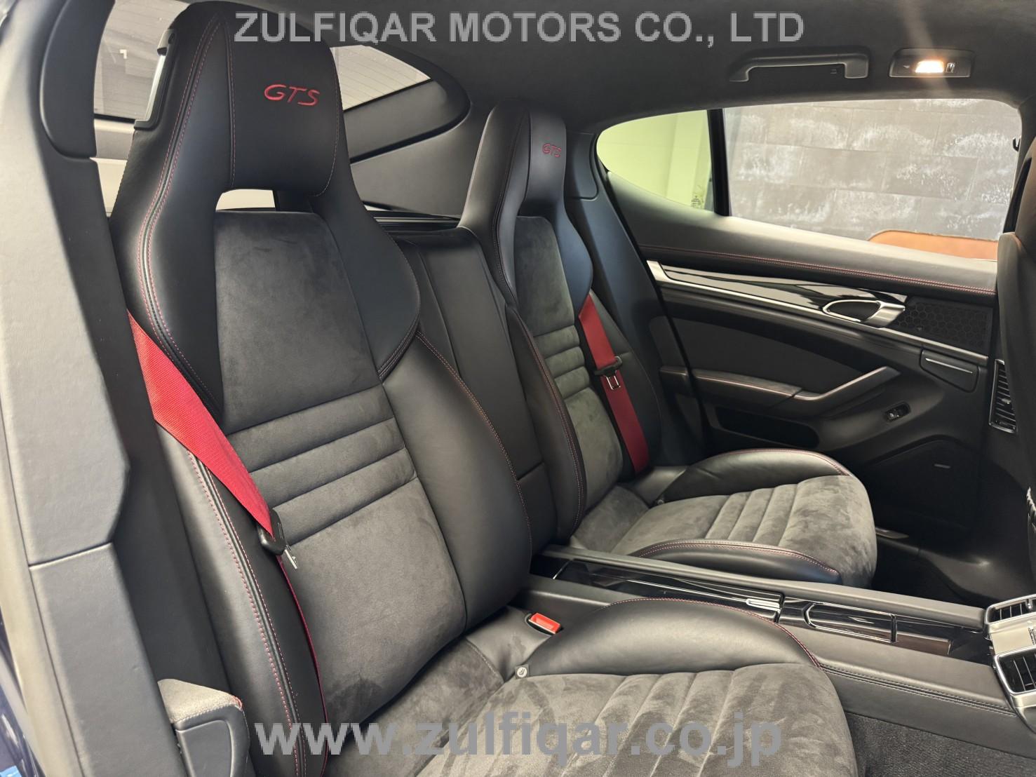 PORSCHE PANAMERA 2012 Image 39