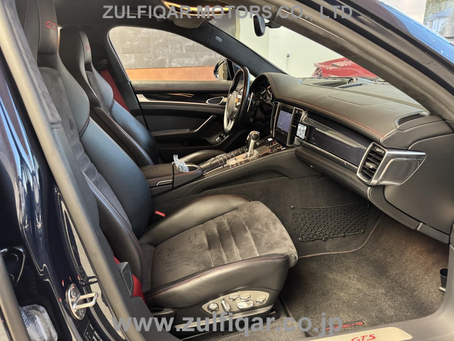 PORSCHE PANAMERA 2012 Image 42