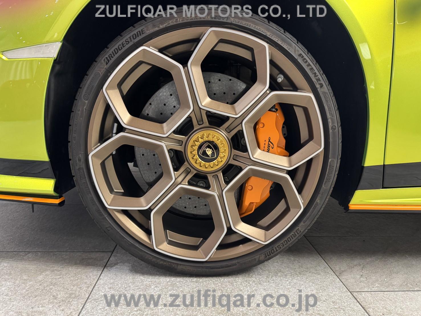 LAMBORGHINI HURACAN 2023 Image 9
