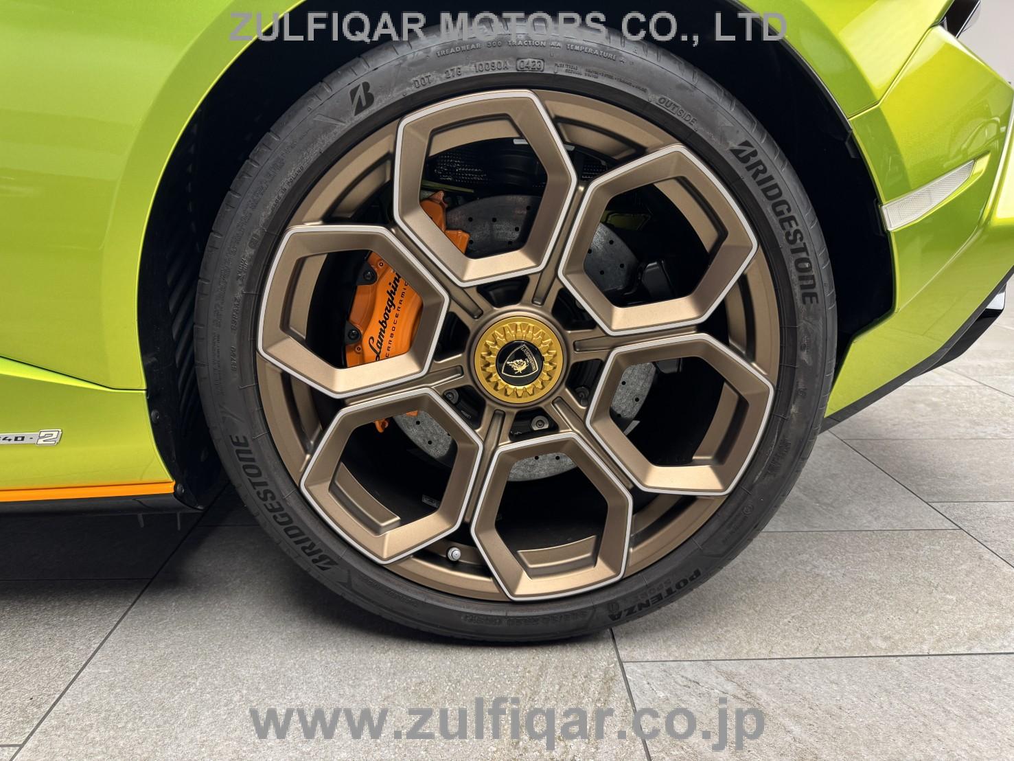 LAMBORGHINI HURACAN 2023 Image 10