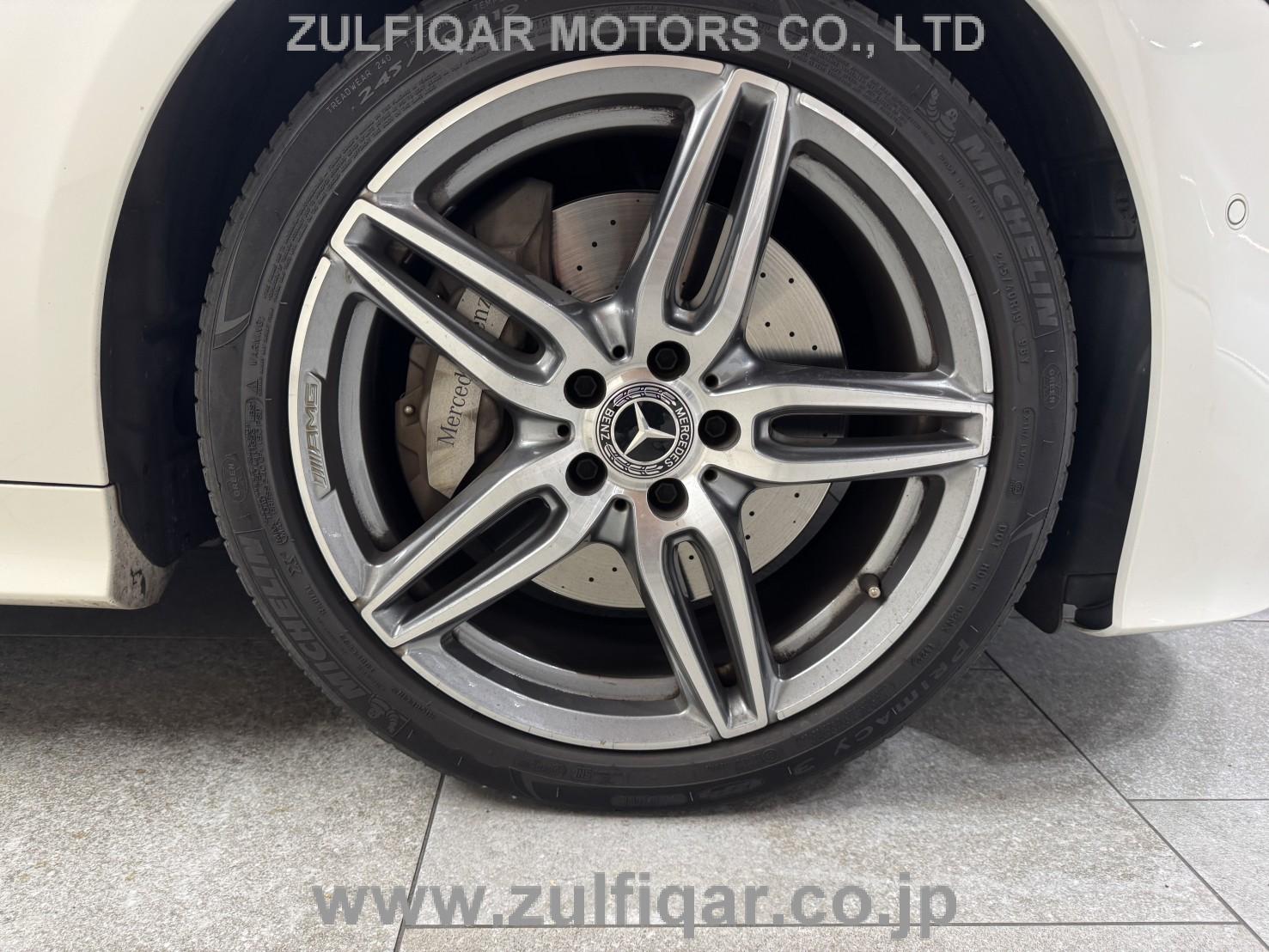 MERCEDES BENZ E CLASS 2018 Image 26