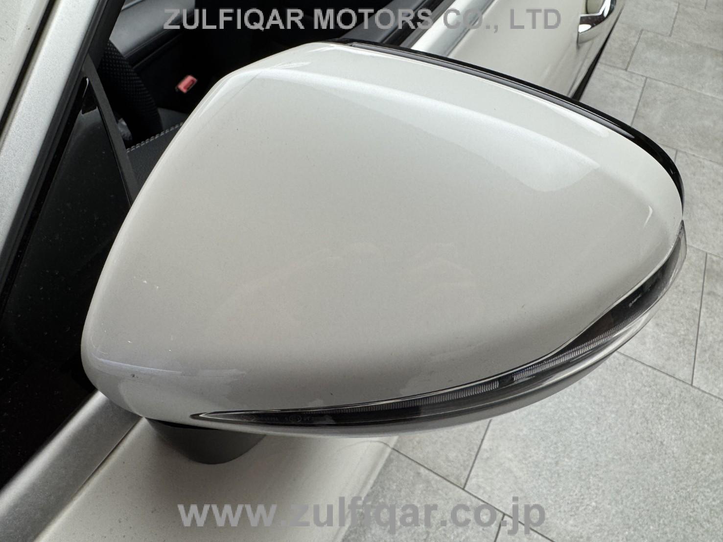 MERCEDES BENZ E CLASS 2018 Image 28