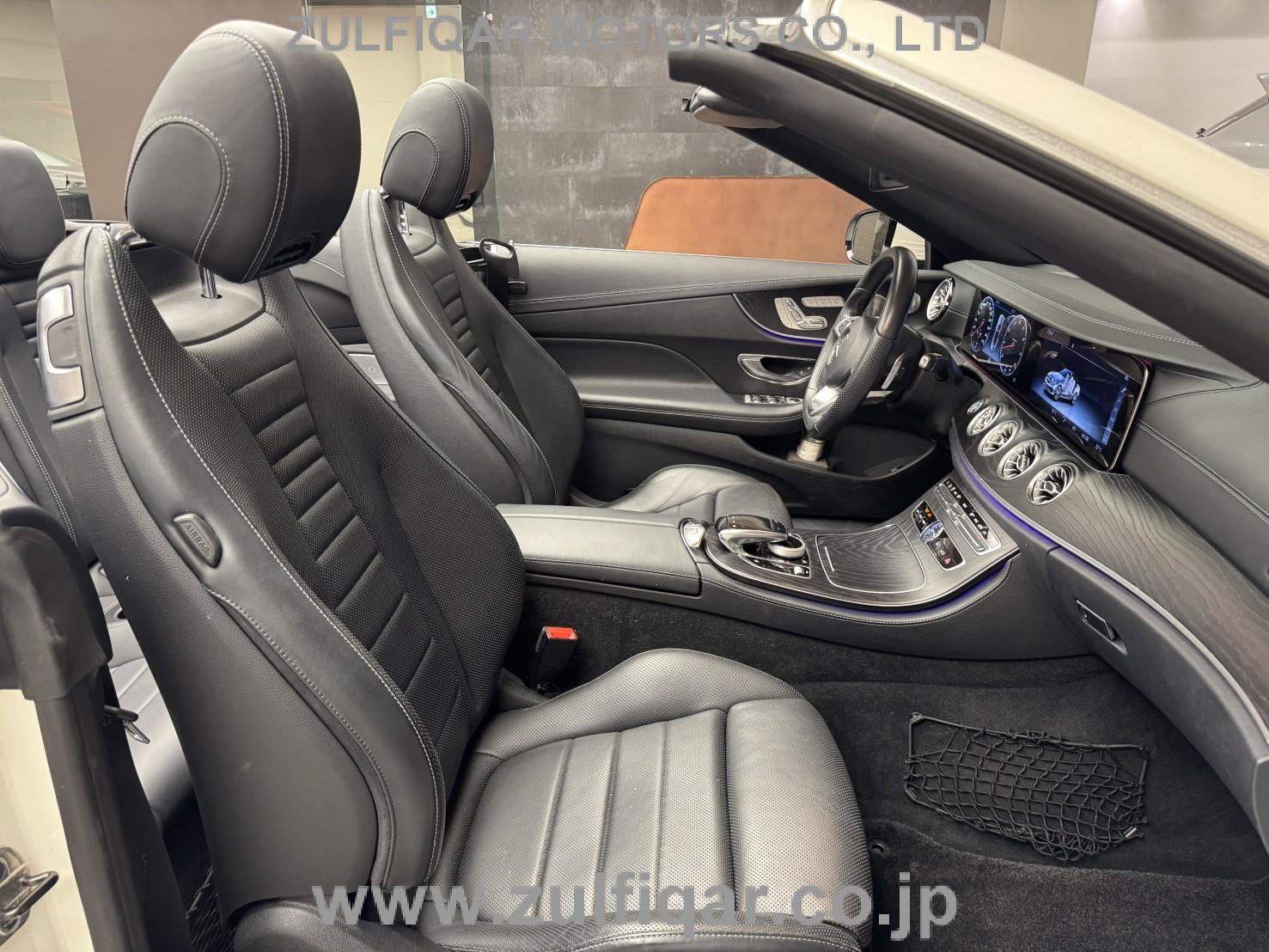 MERCEDES BENZ E CLASS 2018 Image 38