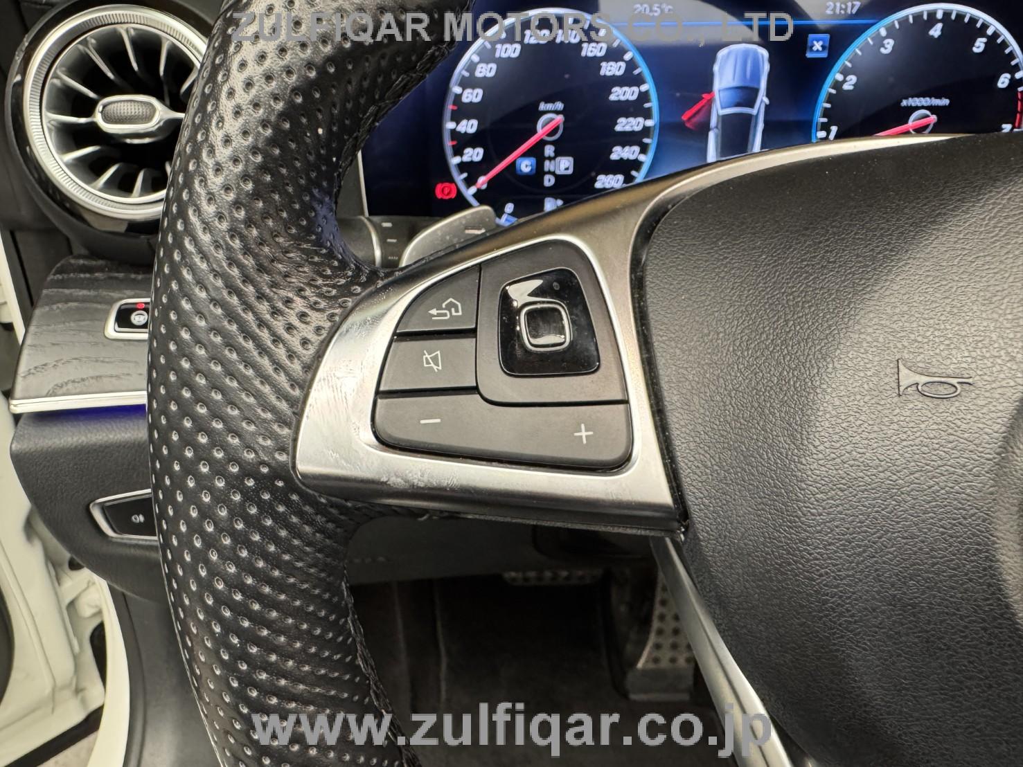 MERCEDES BENZ E CLASS 2018 Image 42