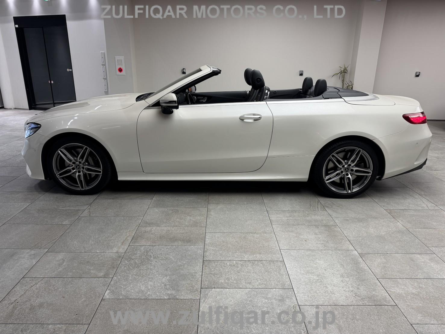 MERCEDES BENZ E CLASS 2018 Image 8