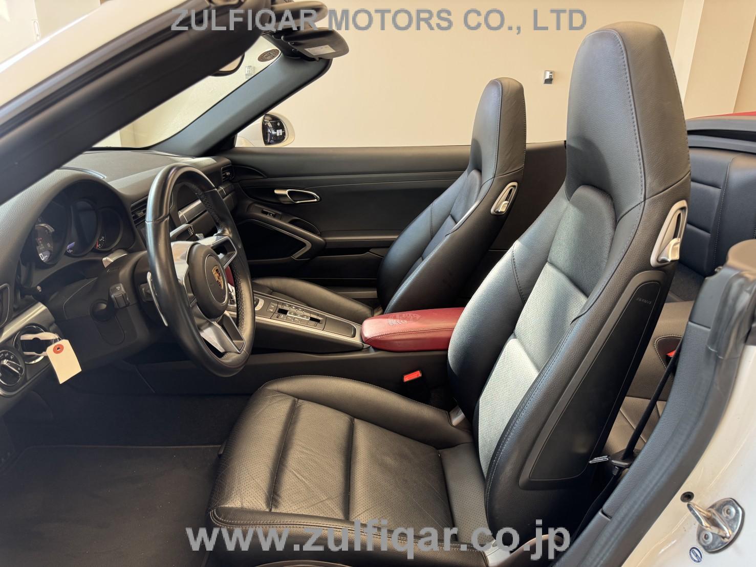PORSCHE 911 2016 Image 24