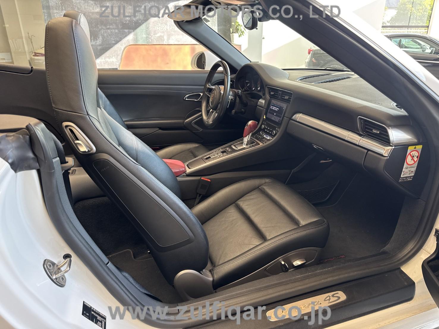 PORSCHE 911 2016 Image 27