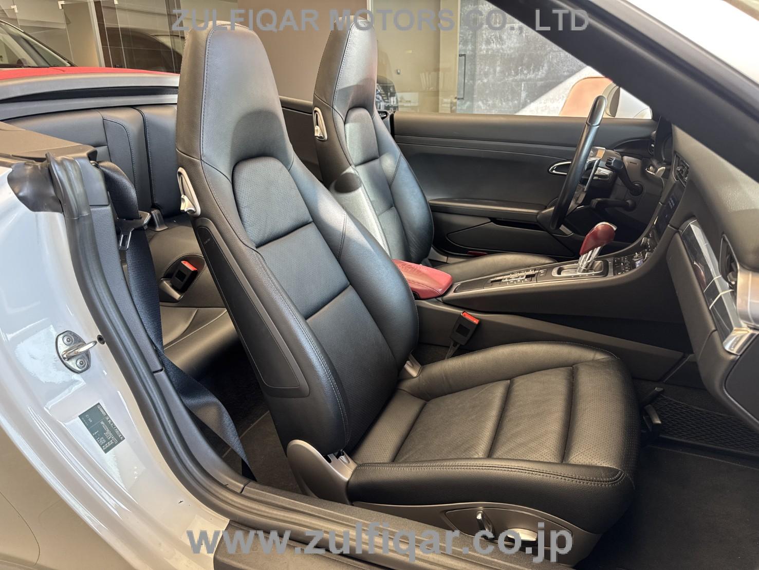 PORSCHE 911 2016 Image 29