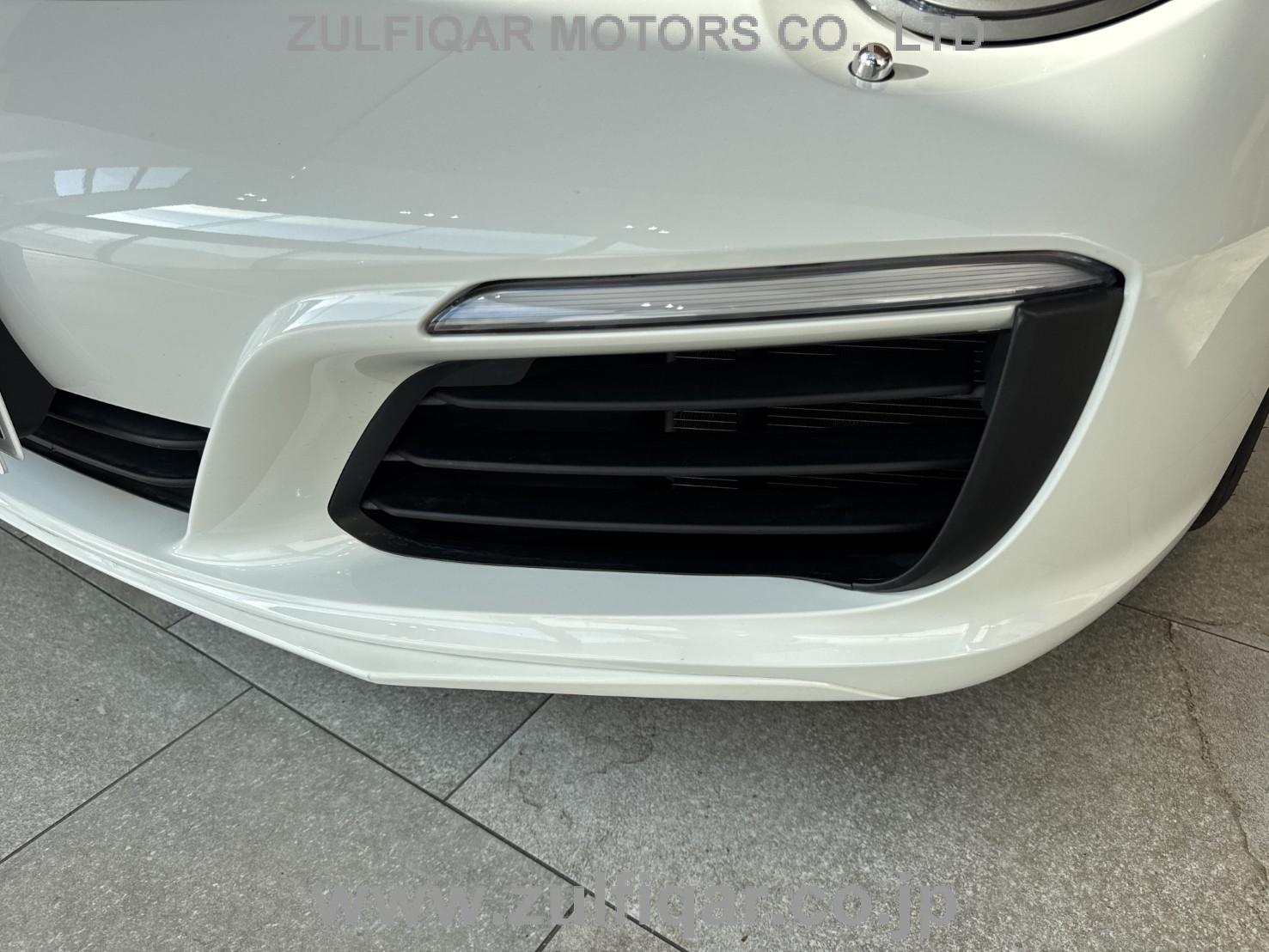 PORSCHE 911 2016 Image 36