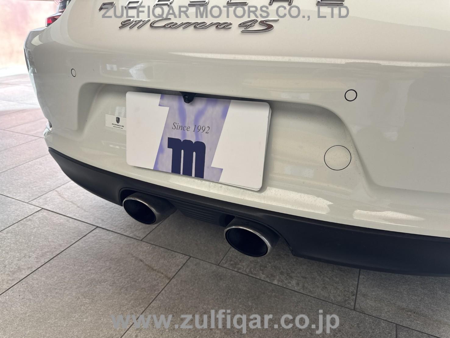 PORSCHE 911 2016 Image 41