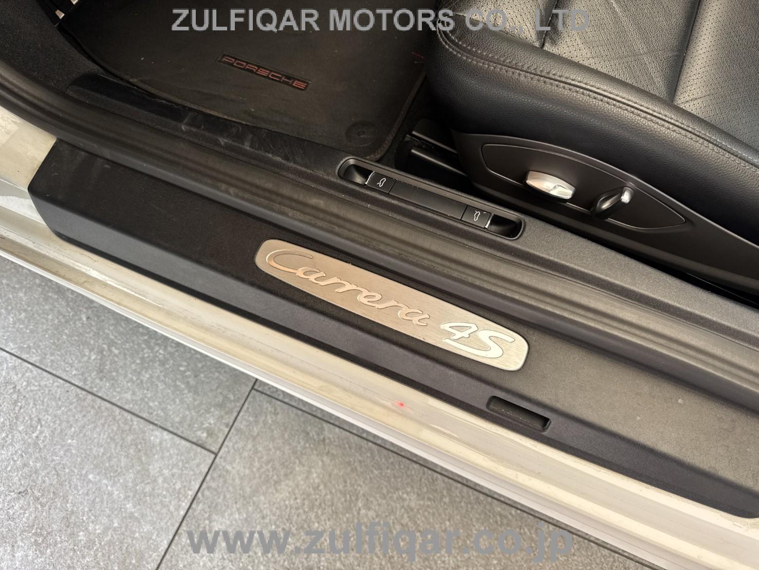PORSCHE 911 2016 Image 42