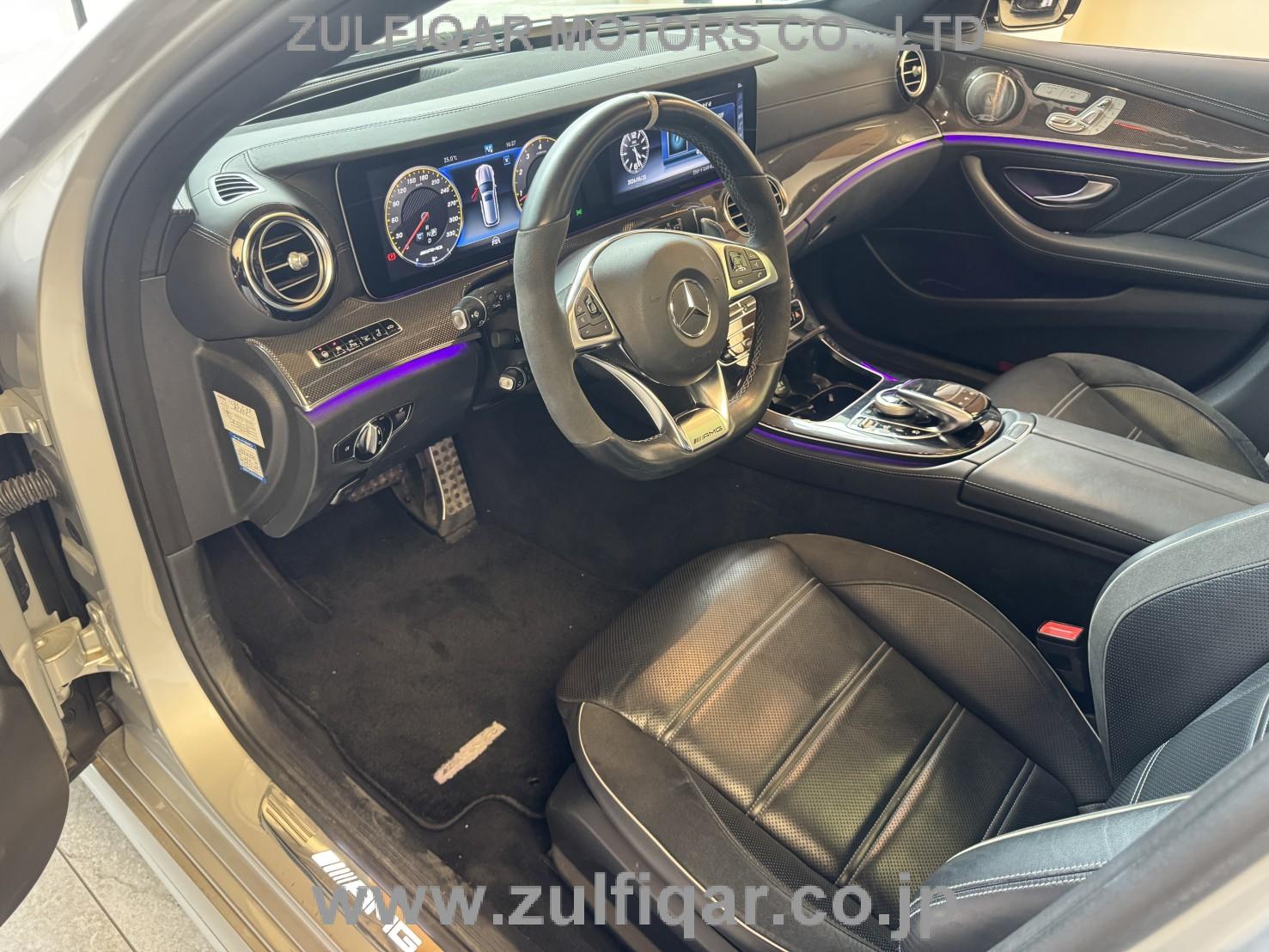 MERCEDES AMG E CLASS STATION WAGON 2018 Image 9