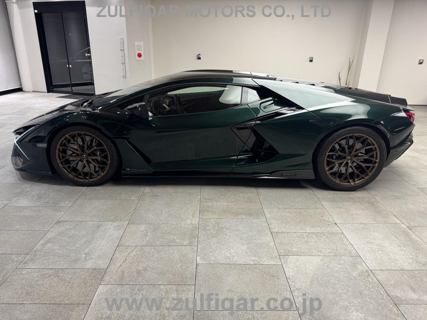 LAMBORGHINI REVUELTO 2025 Image 22