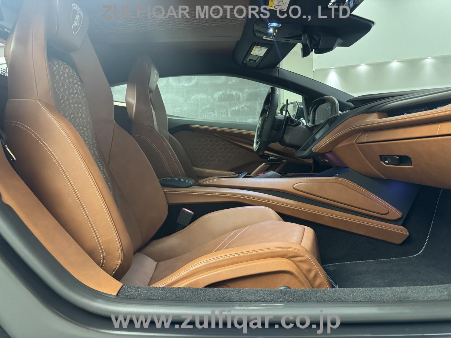 LAMBORGHINI REVUELTO 2025 Image 28