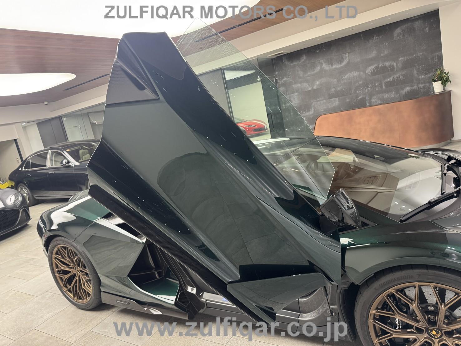 LAMBORGHINI REVUELTO 2025 Image 30