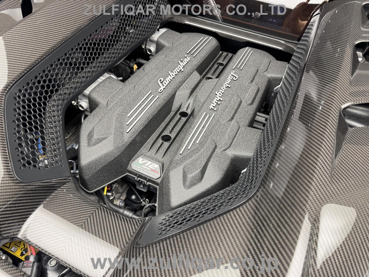 LAMBORGHINI REVUELTO 2025 Image 41