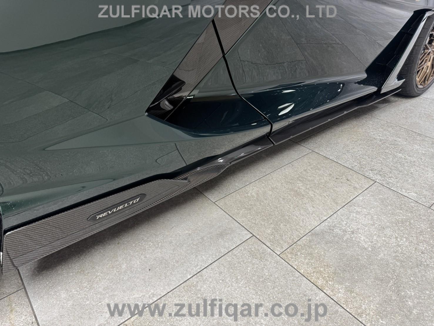 LAMBORGHINI REVUELTO 2025 Image 42