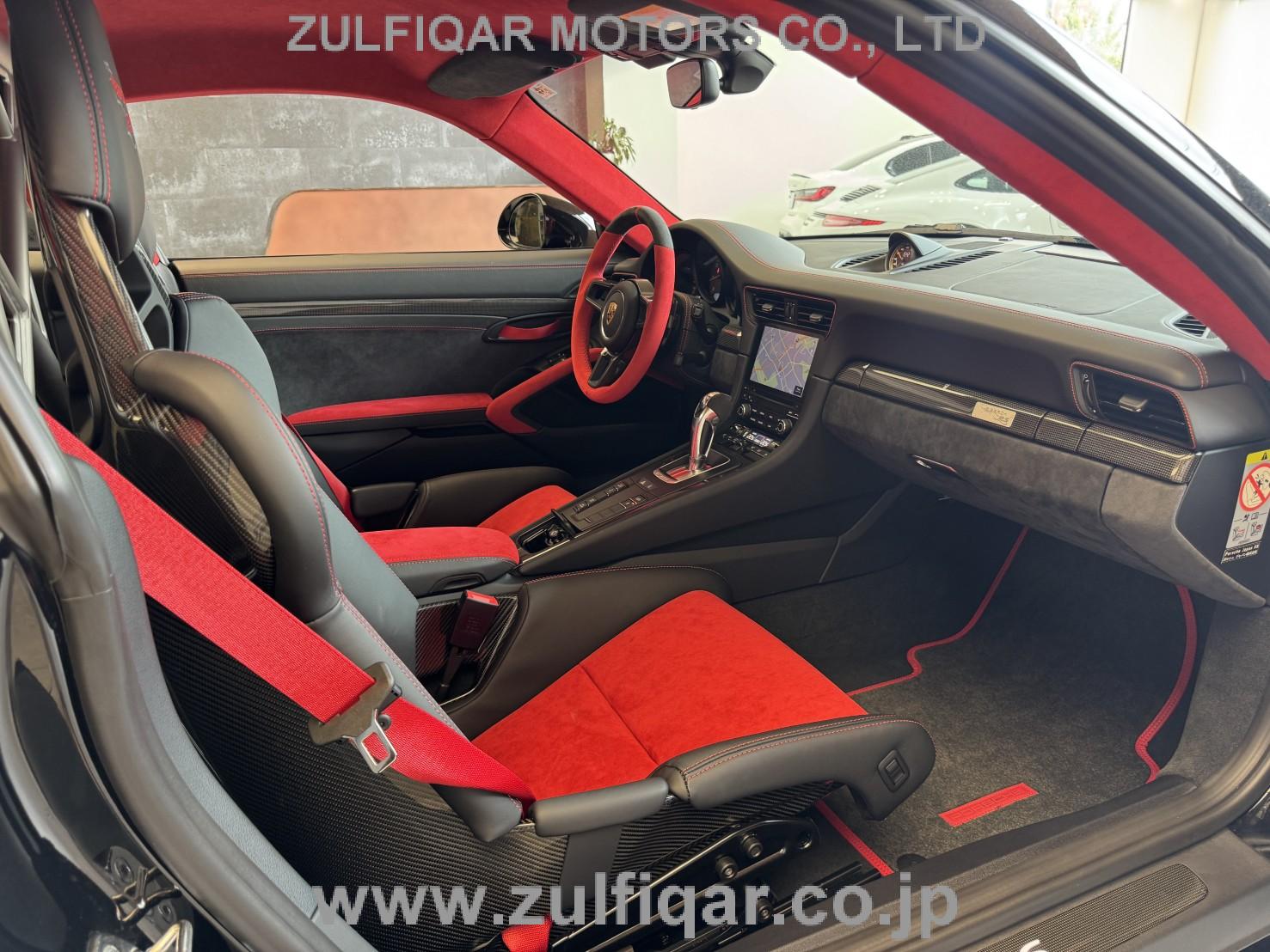 PORSCHE 911 2019 Image 19