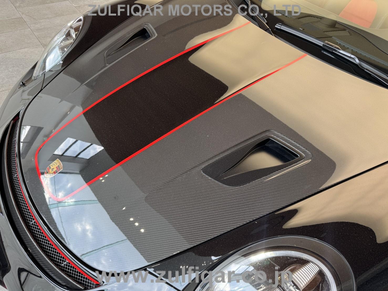 PORSCHE 911 2019 Image 25