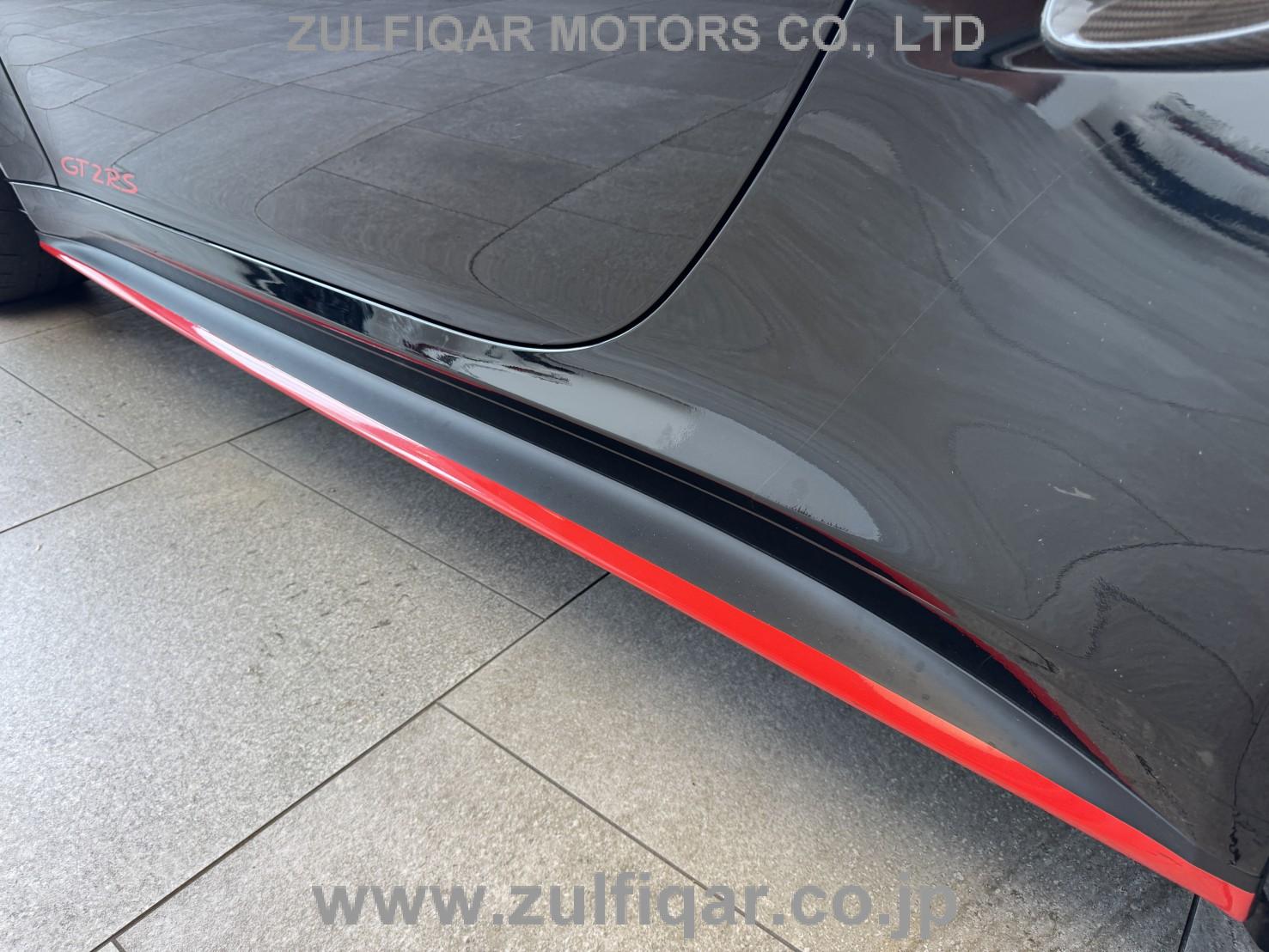 PORSCHE 911 2019 Image 30