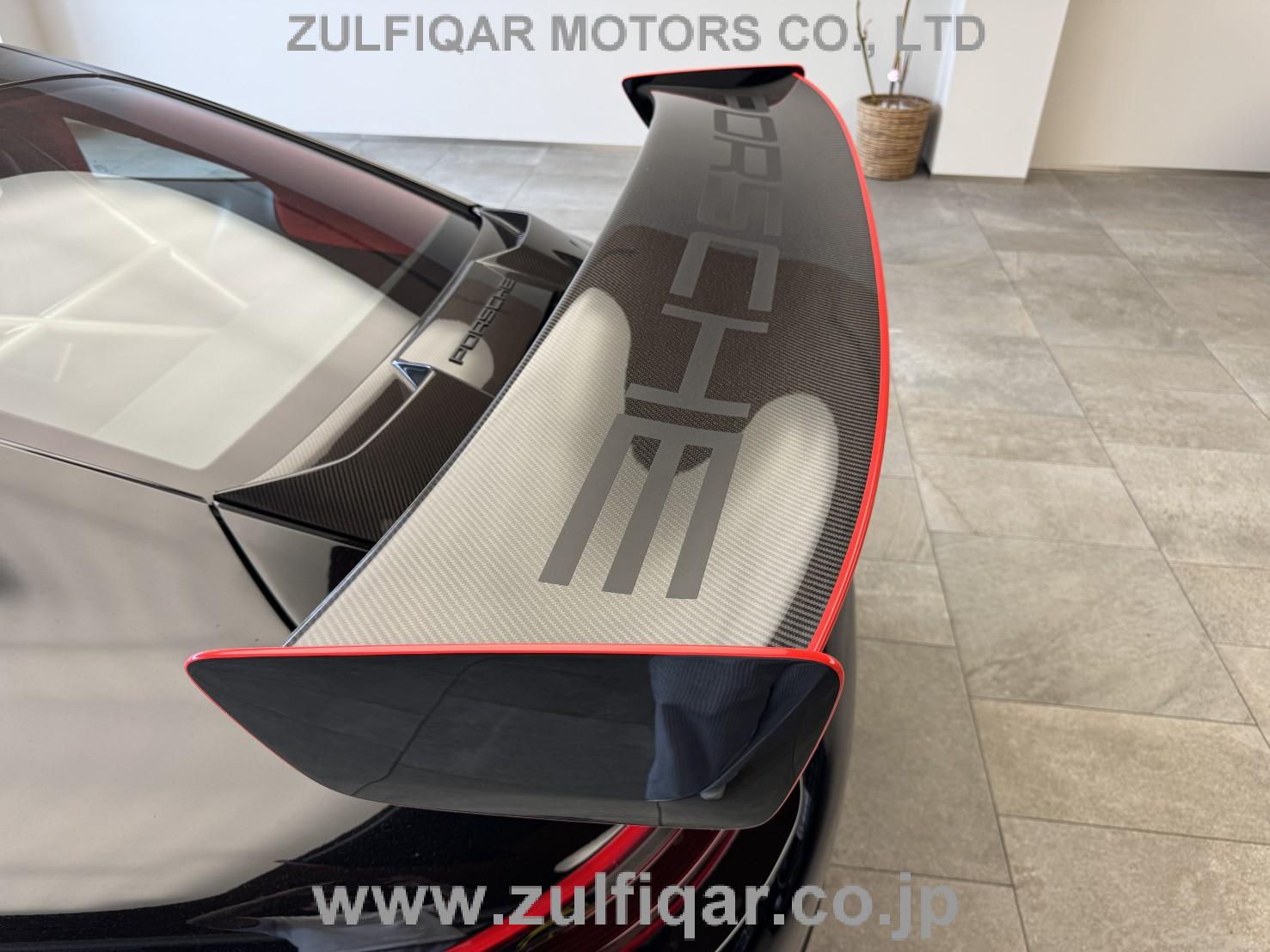 PORSCHE 911 2019 Image 31