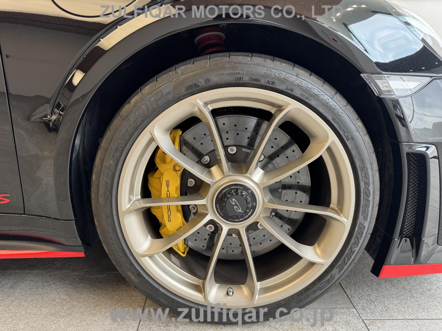 PORSCHE 911 2019 Image 41